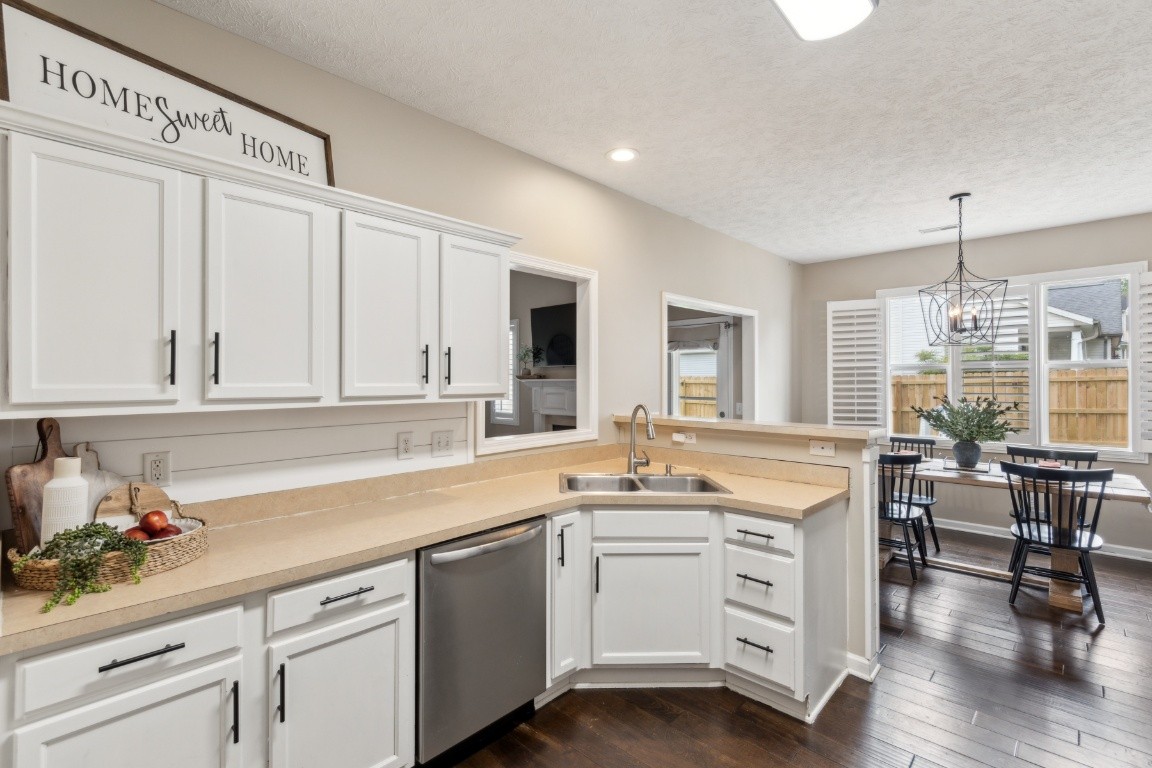 153 Willowleaf Ln