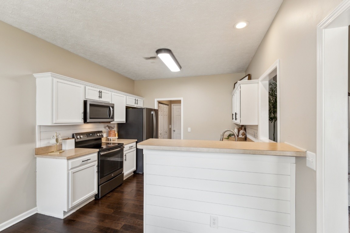 153 Willowleaf Ln
