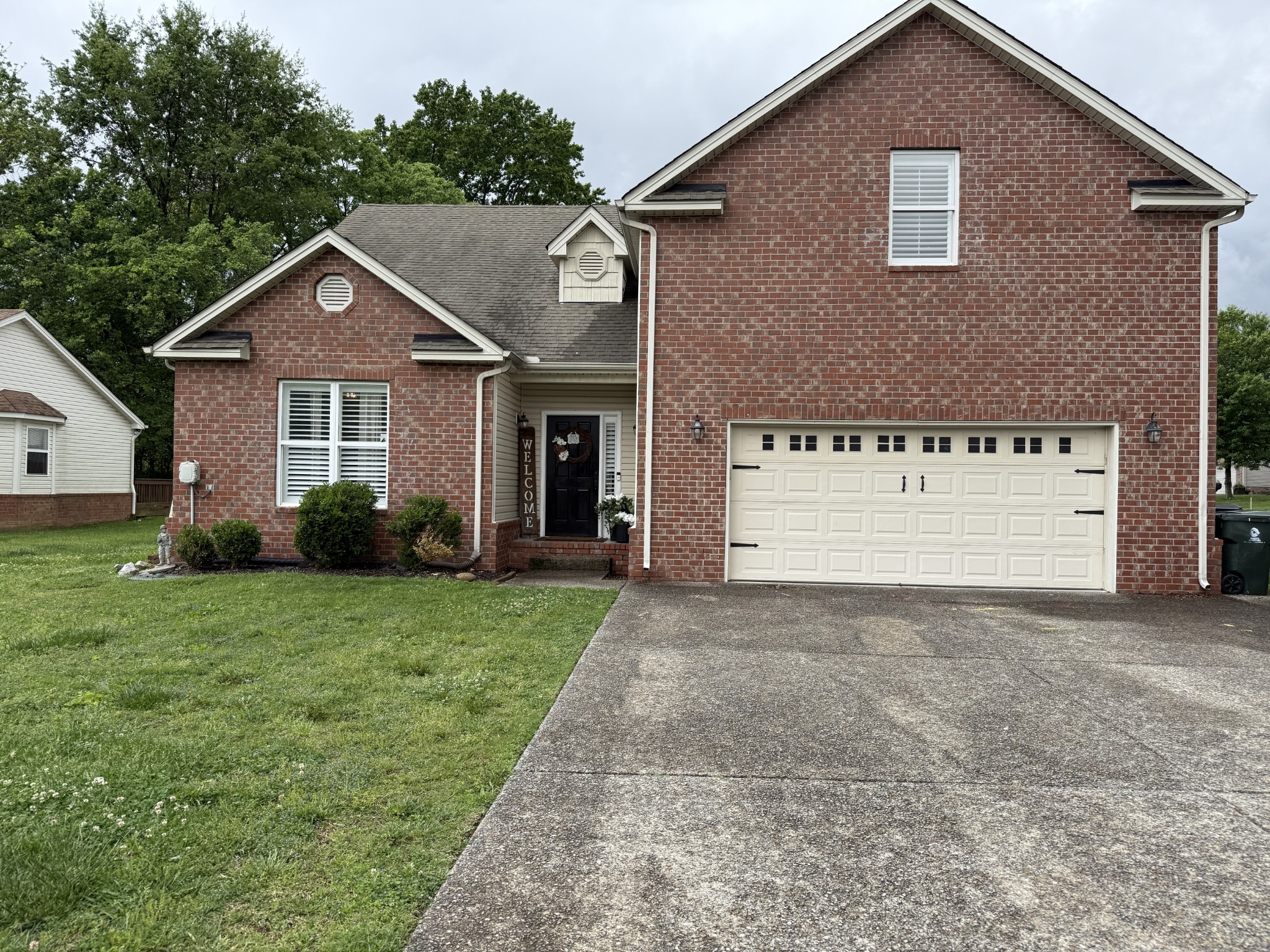 153 Willowleaf Ln