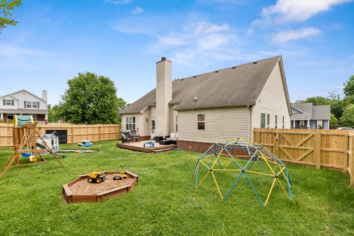 153 Willowleaf Ln