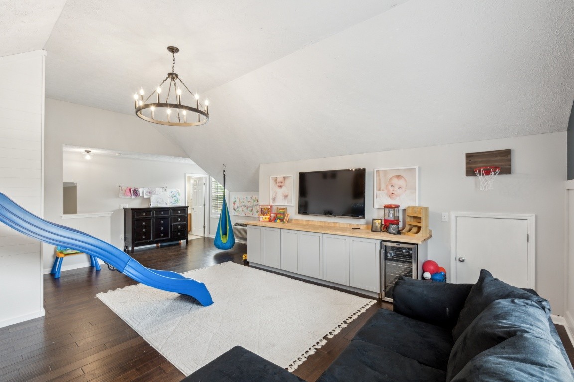 153 Willowleaf Ln