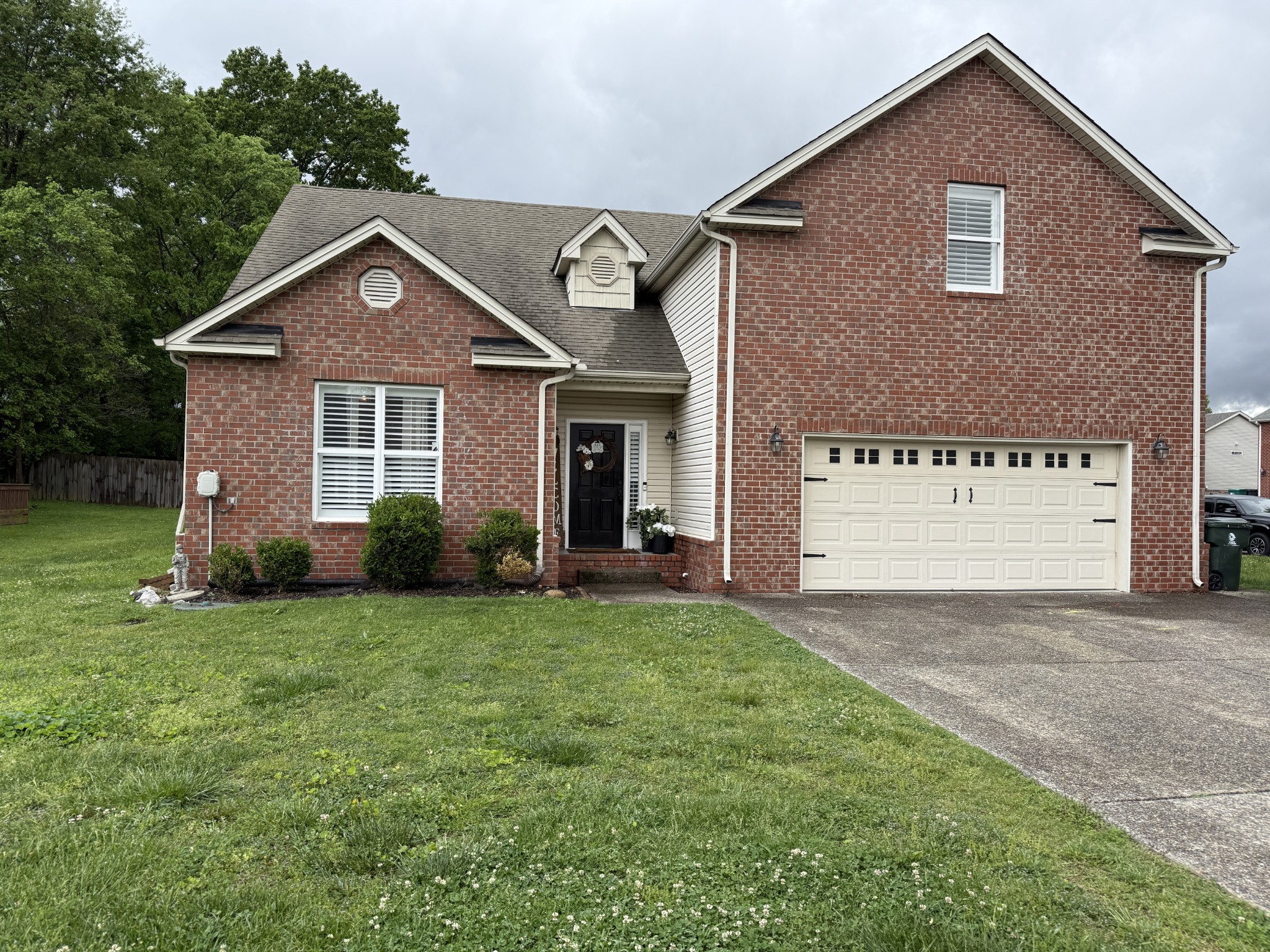 153 Willowleaf Ln