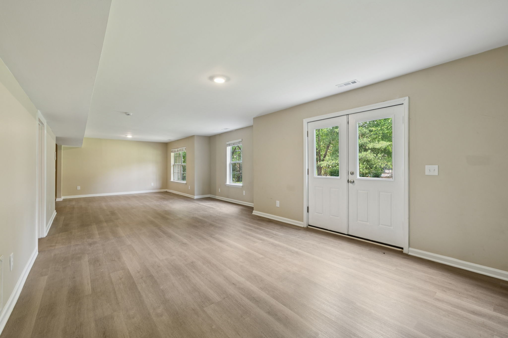 2300 Devonshire Dr