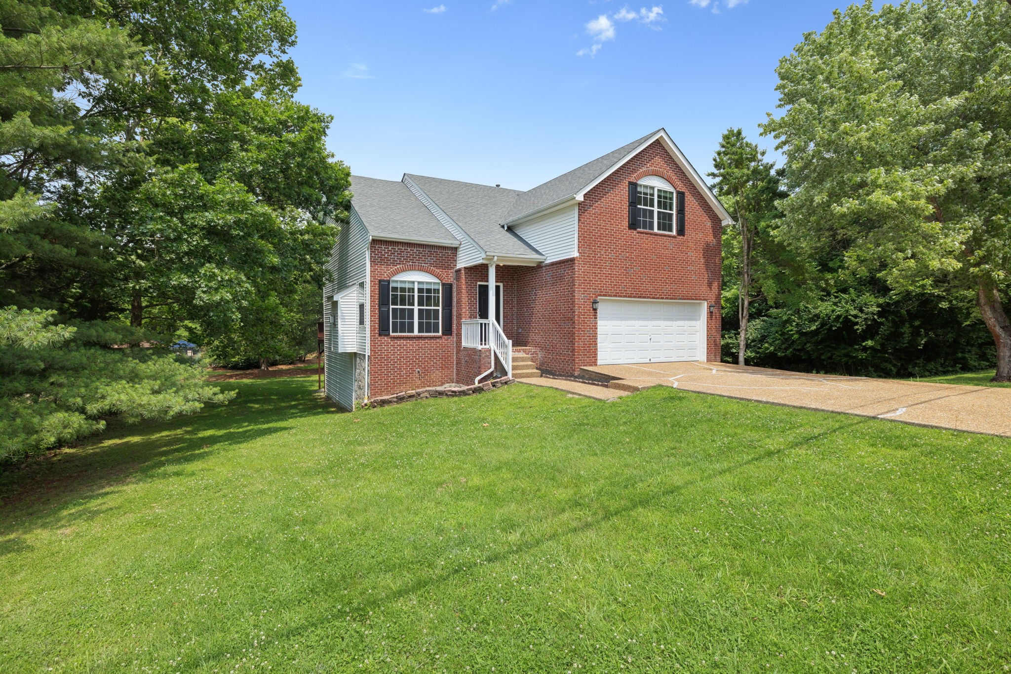 2300 Devonshire Dr
