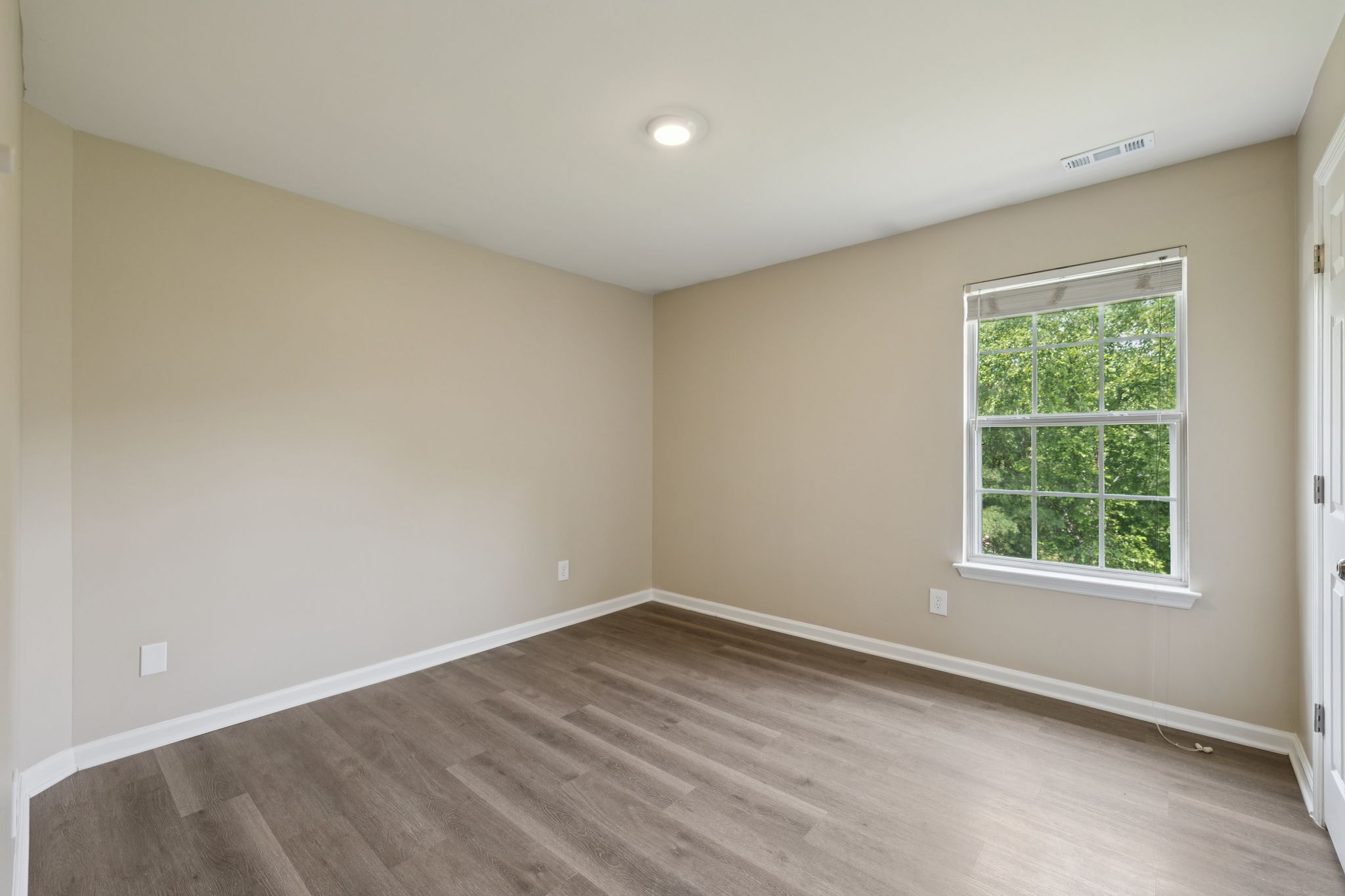 2300 Devonshire Dr