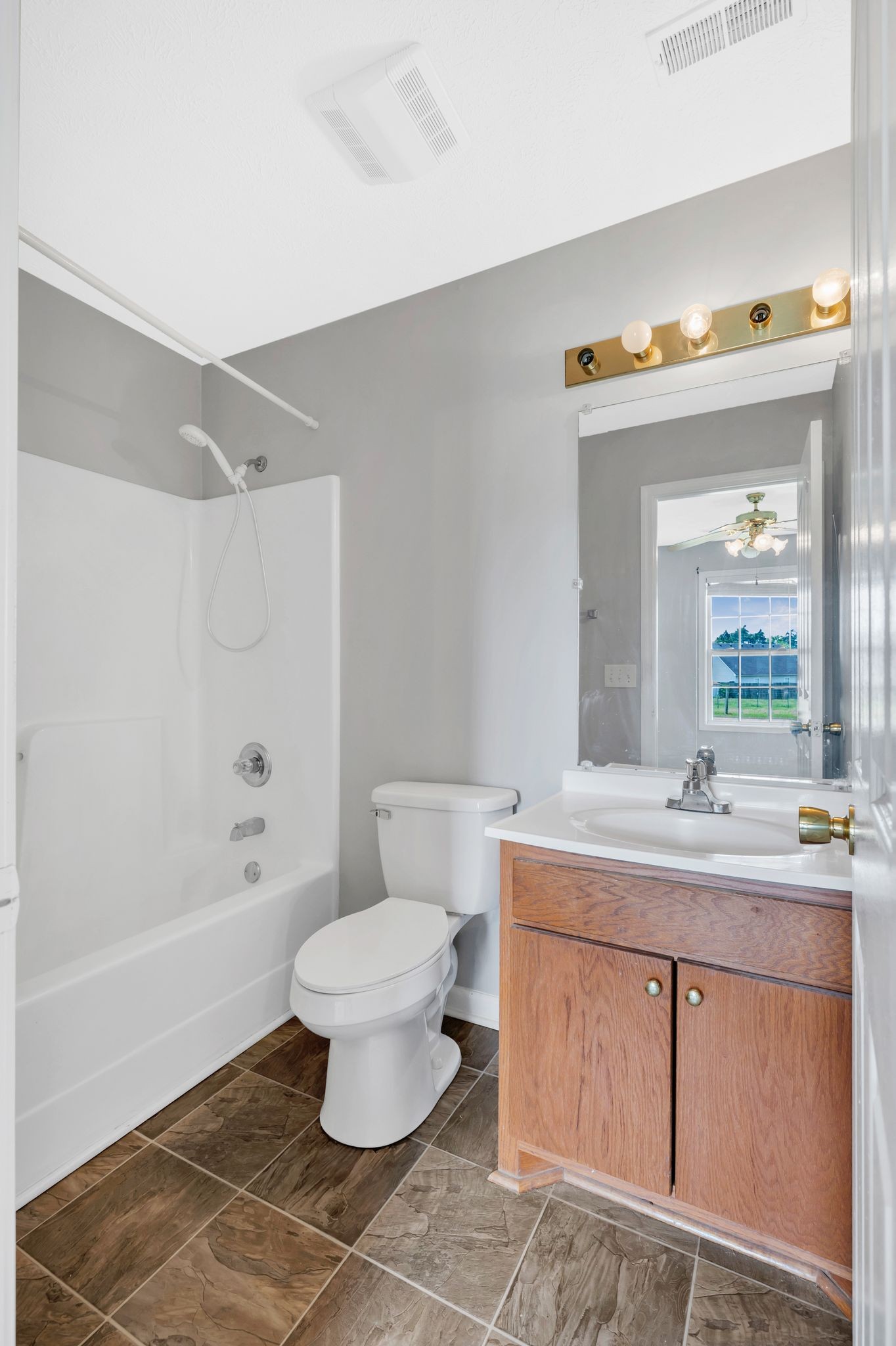 146 Stonefield Cir