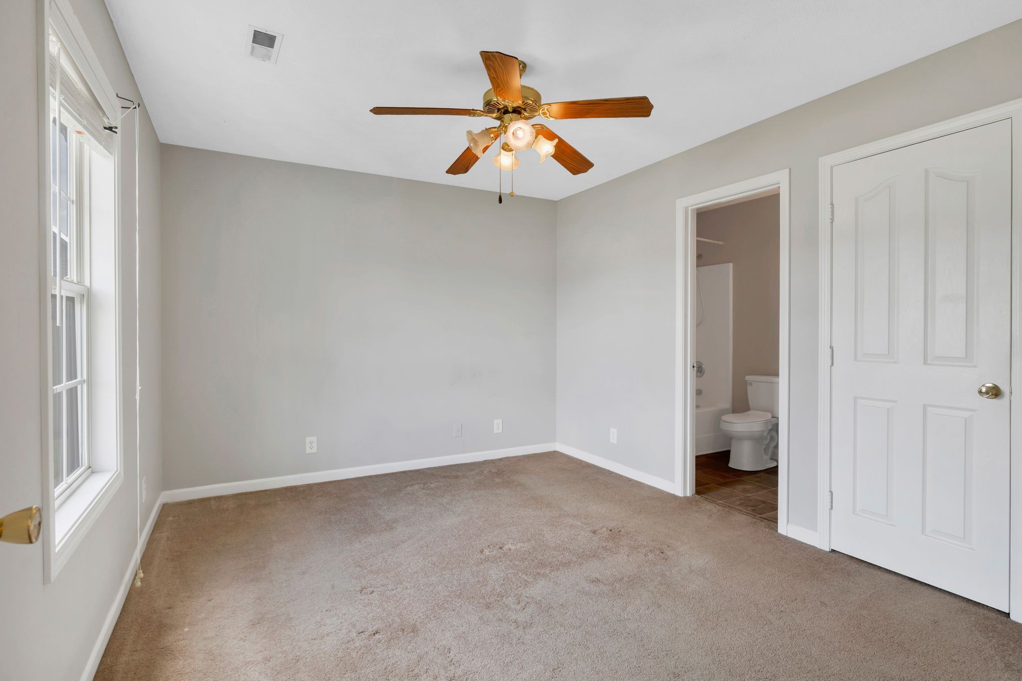 146 Stonefield Cir
