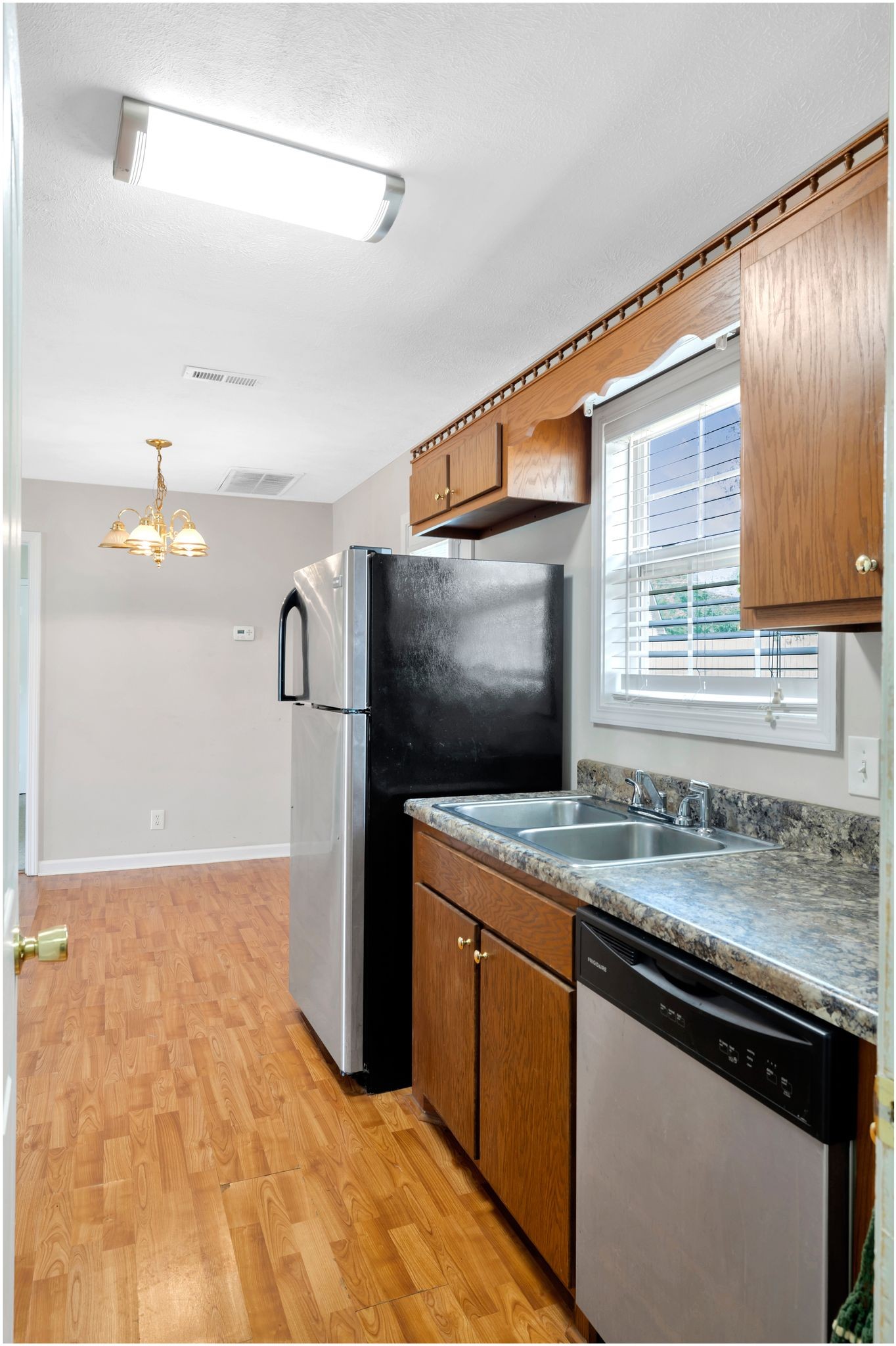 146 Stonefield Cir