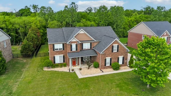 107 Rock Castle Dr