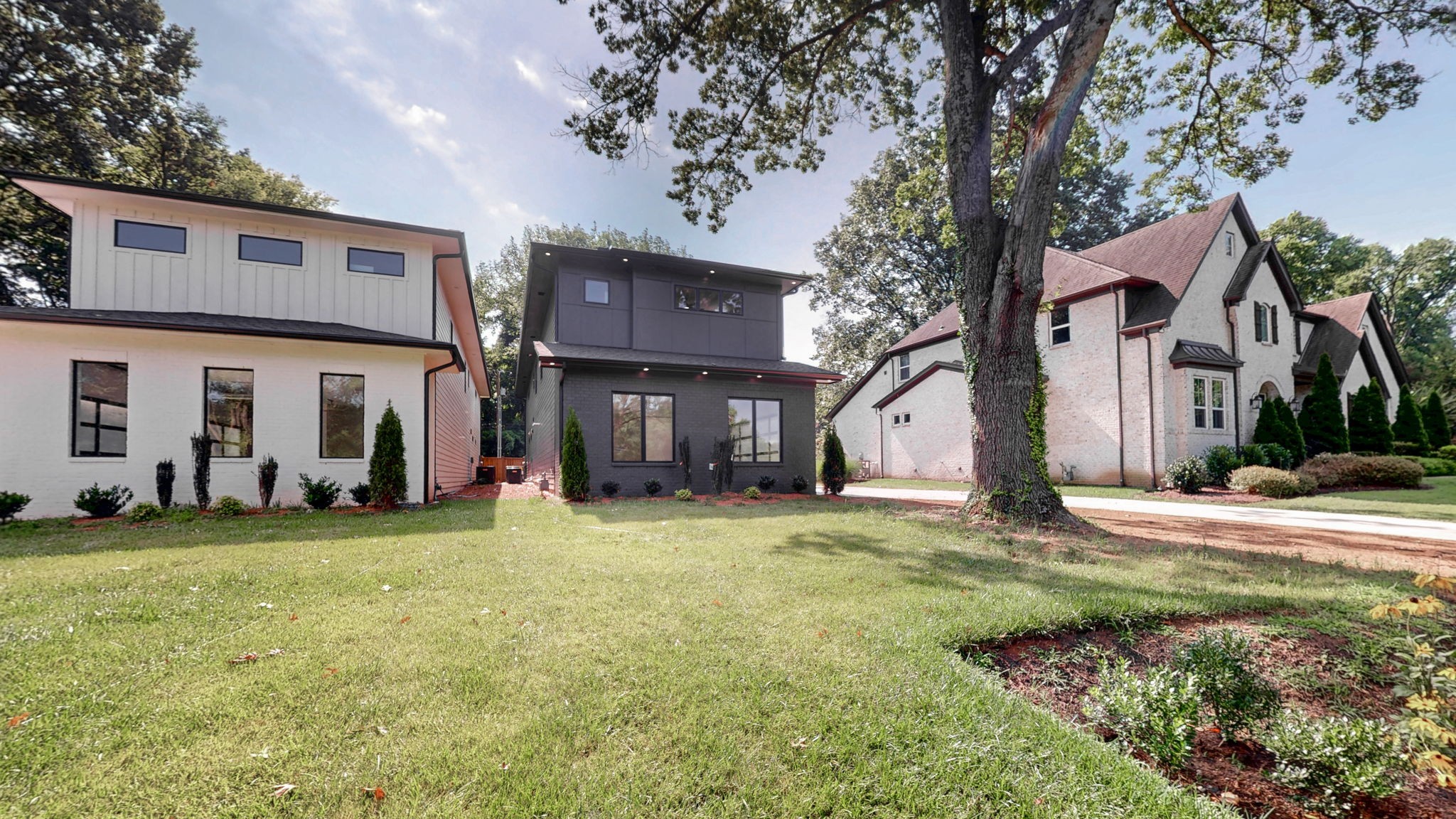4026B Lealand Ln