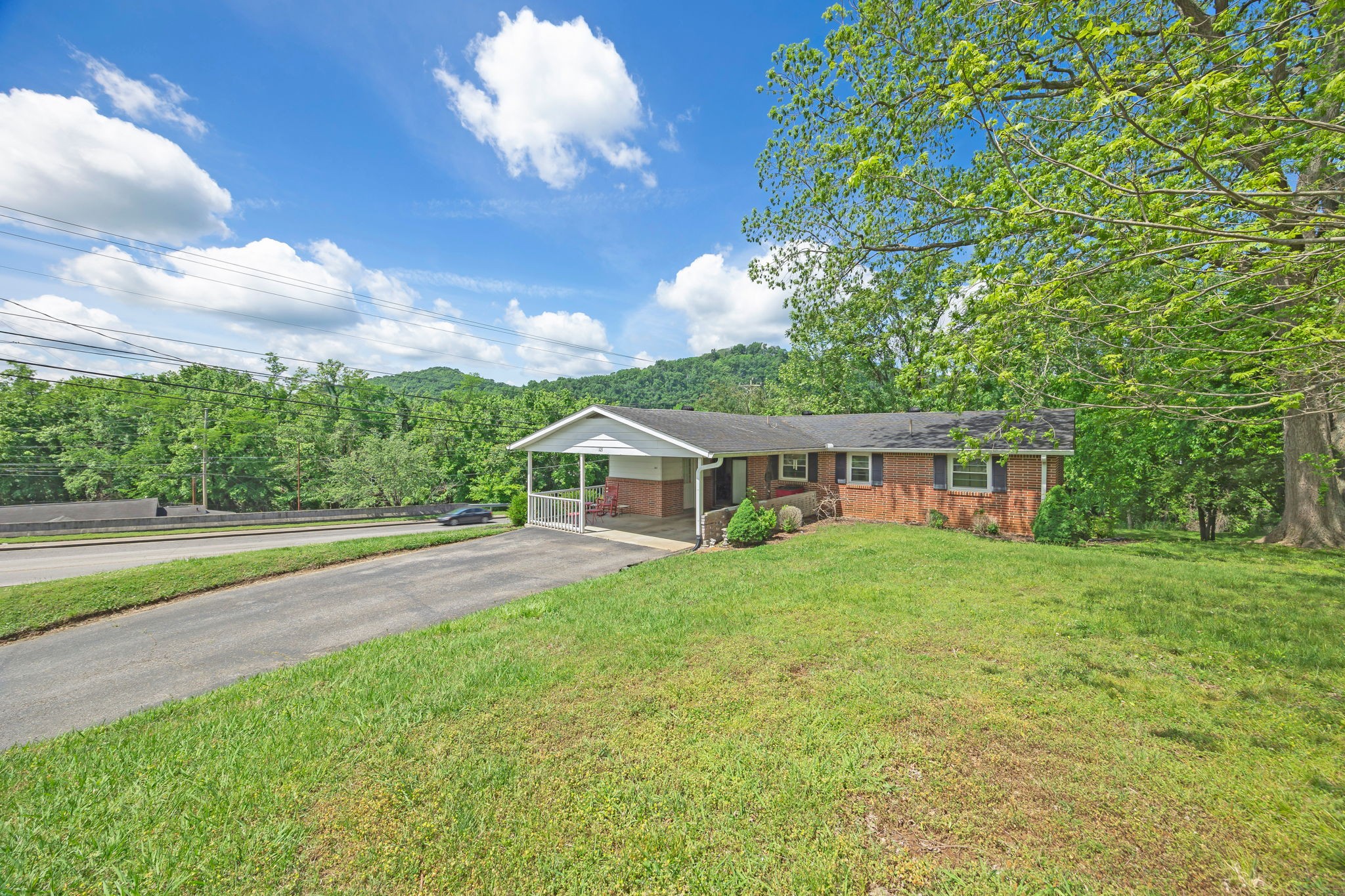 103 Walnut Dr