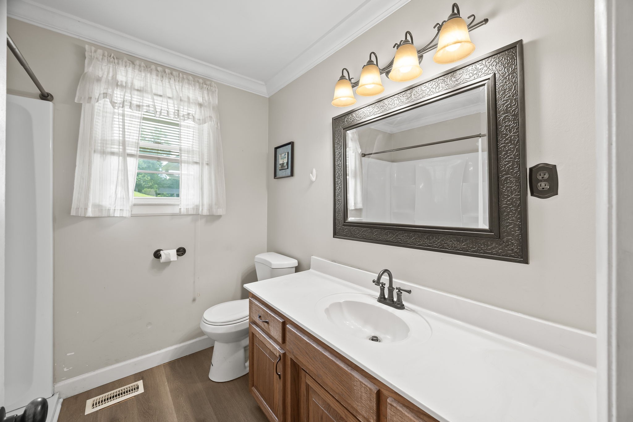 103 Walnut Dr