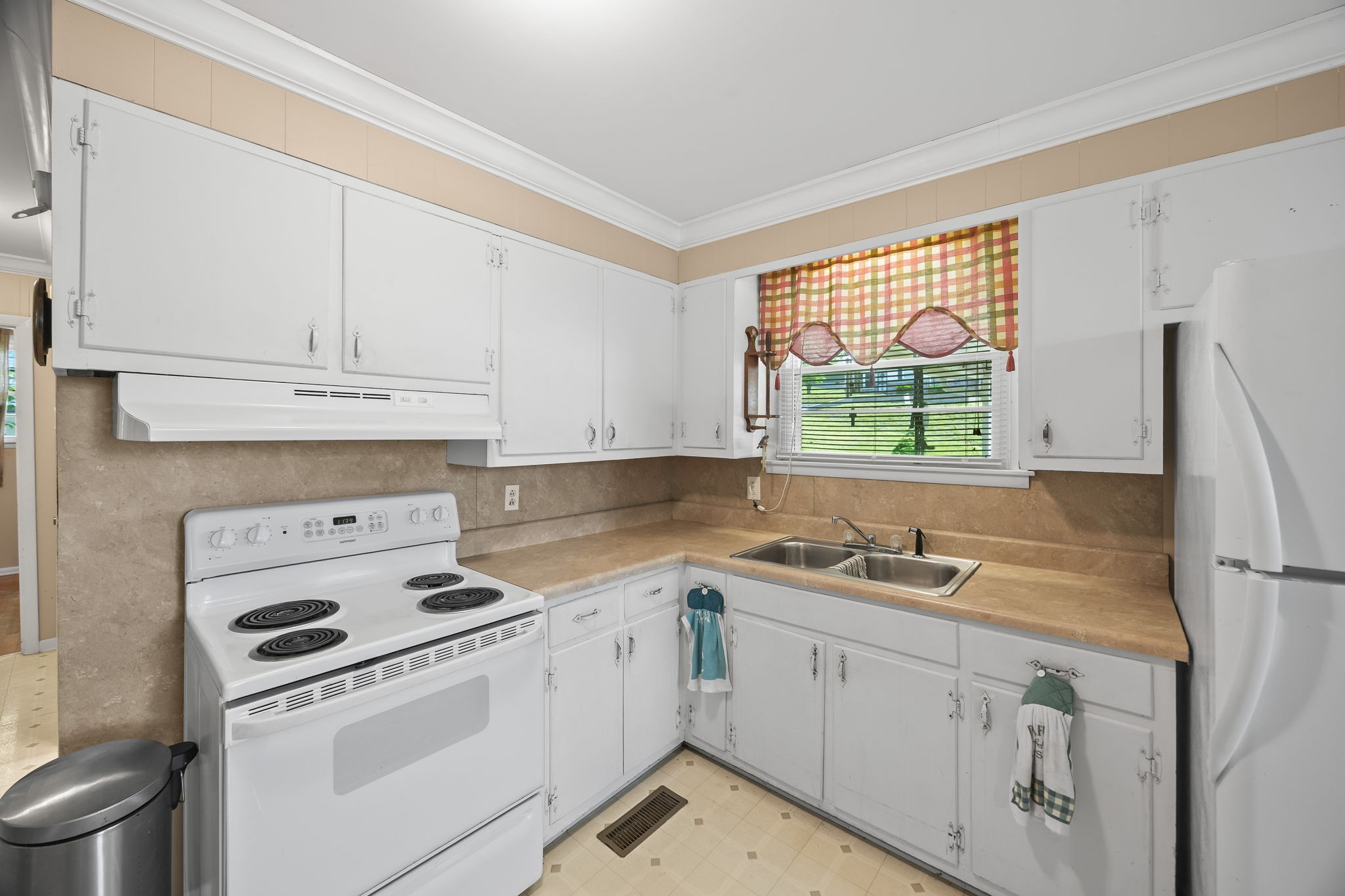 103 Walnut Dr