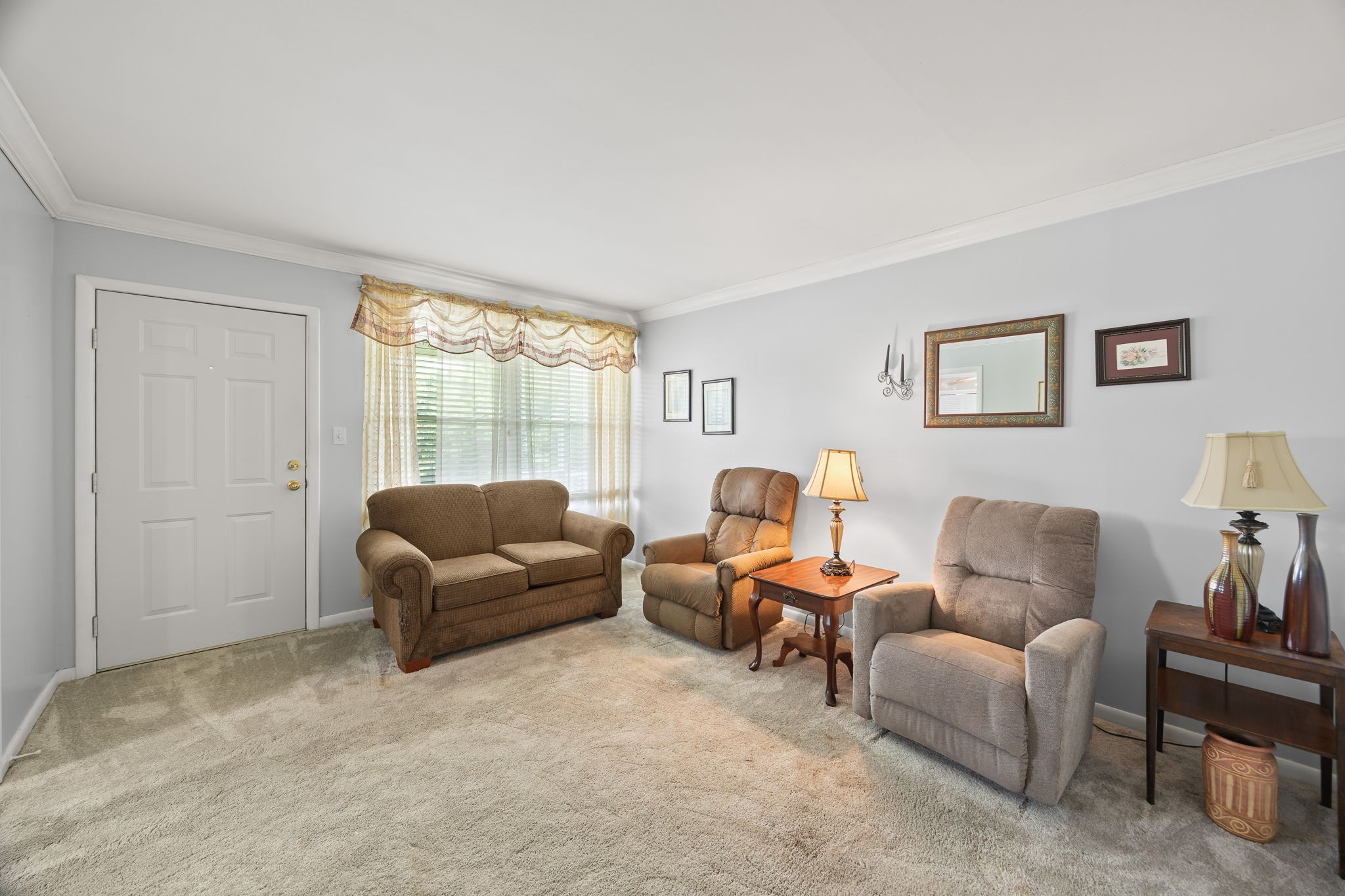 103 Walnut Dr