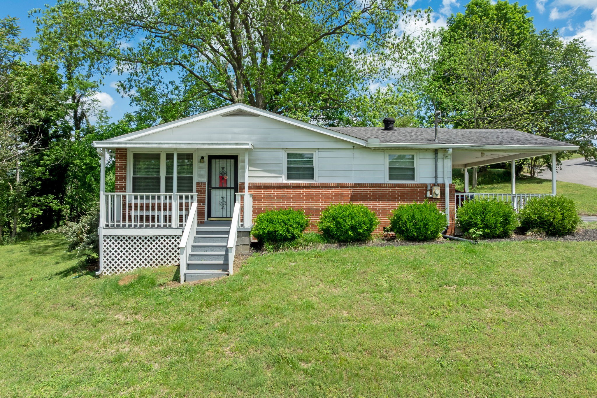 103 Walnut Dr