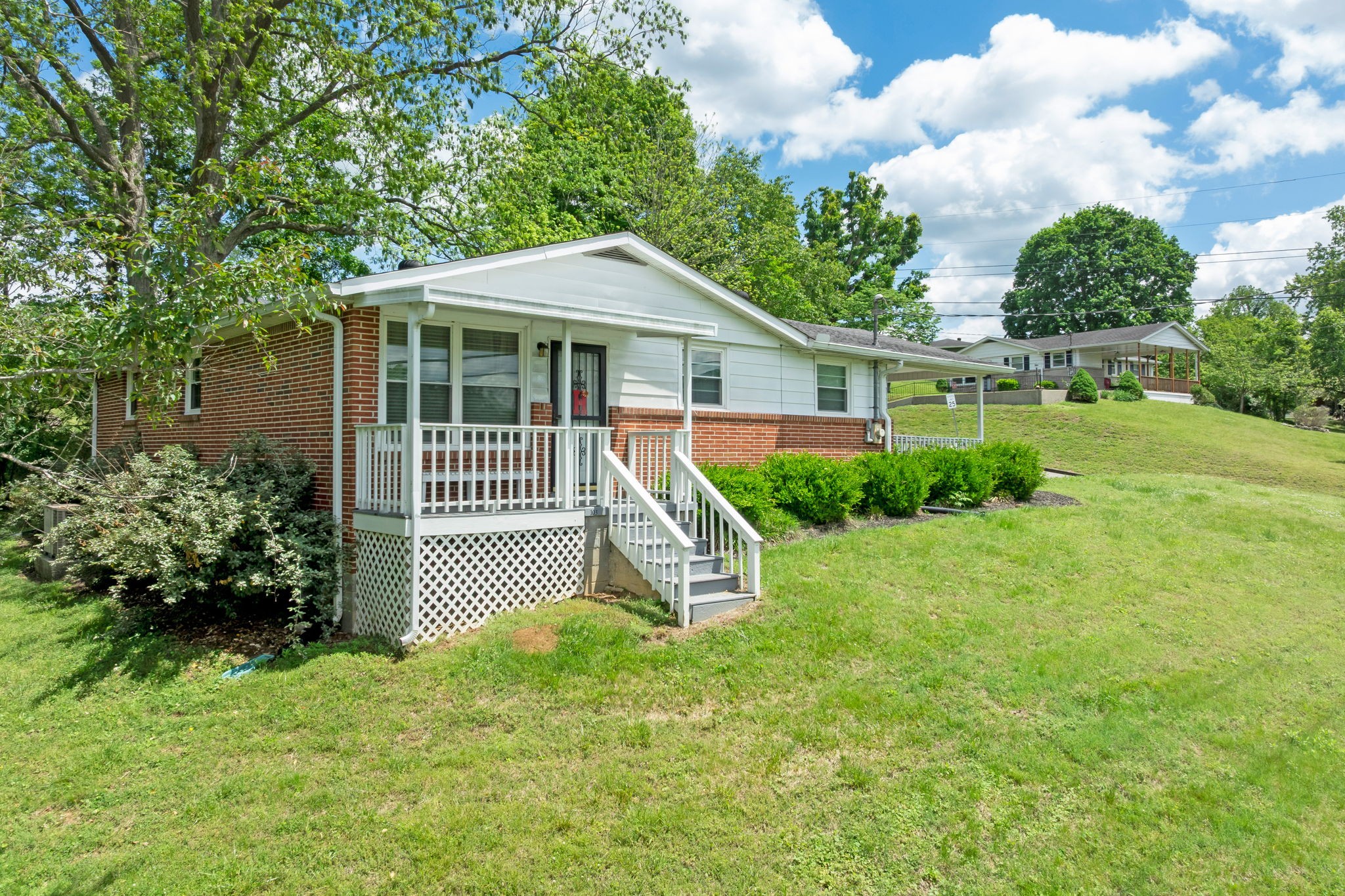 103 Walnut Dr