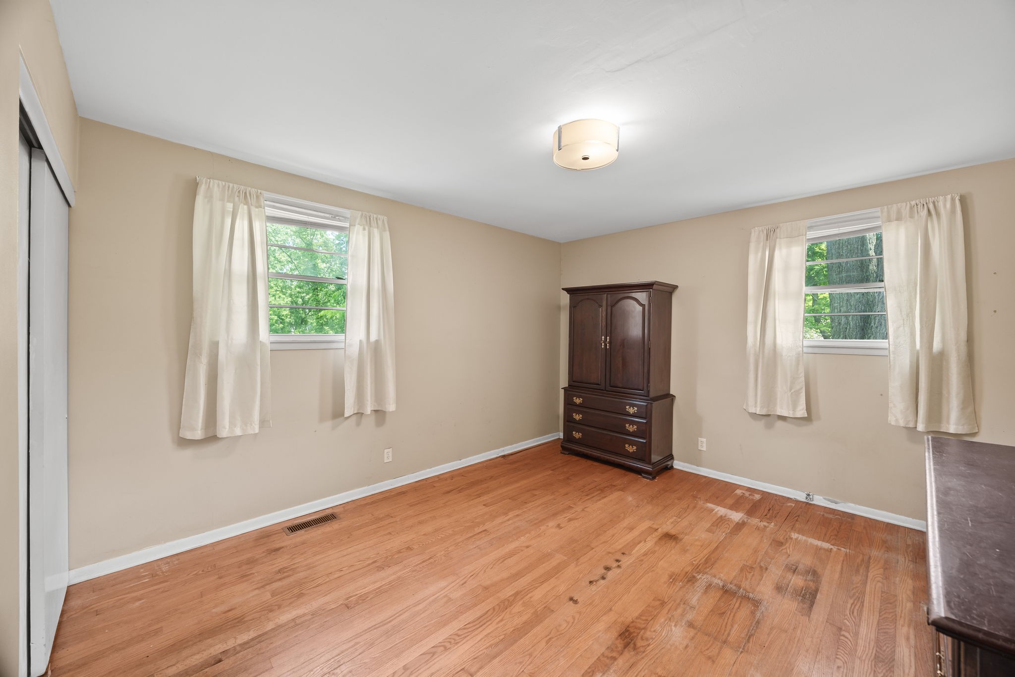 103 Walnut Dr