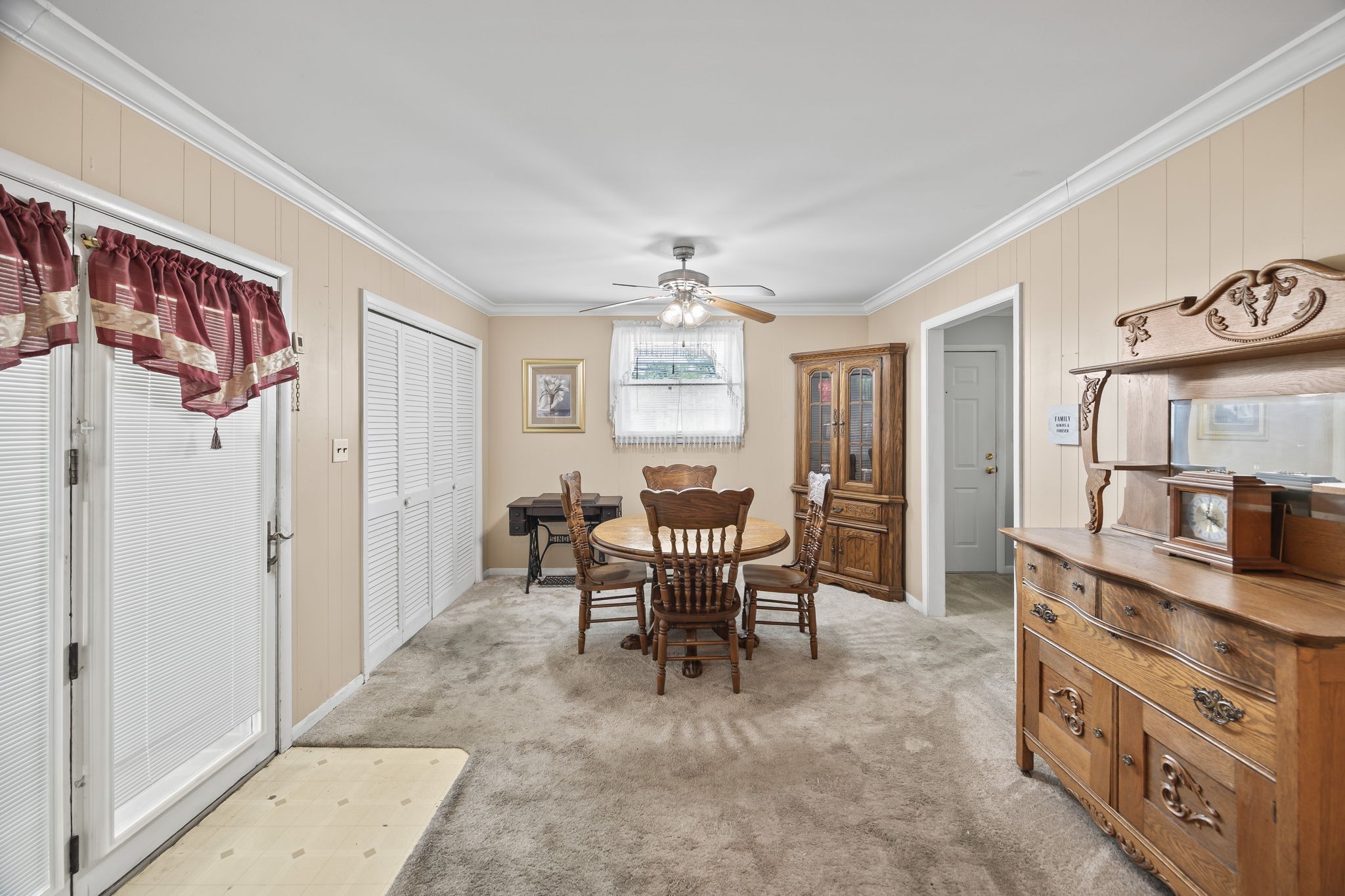 103 Walnut Dr