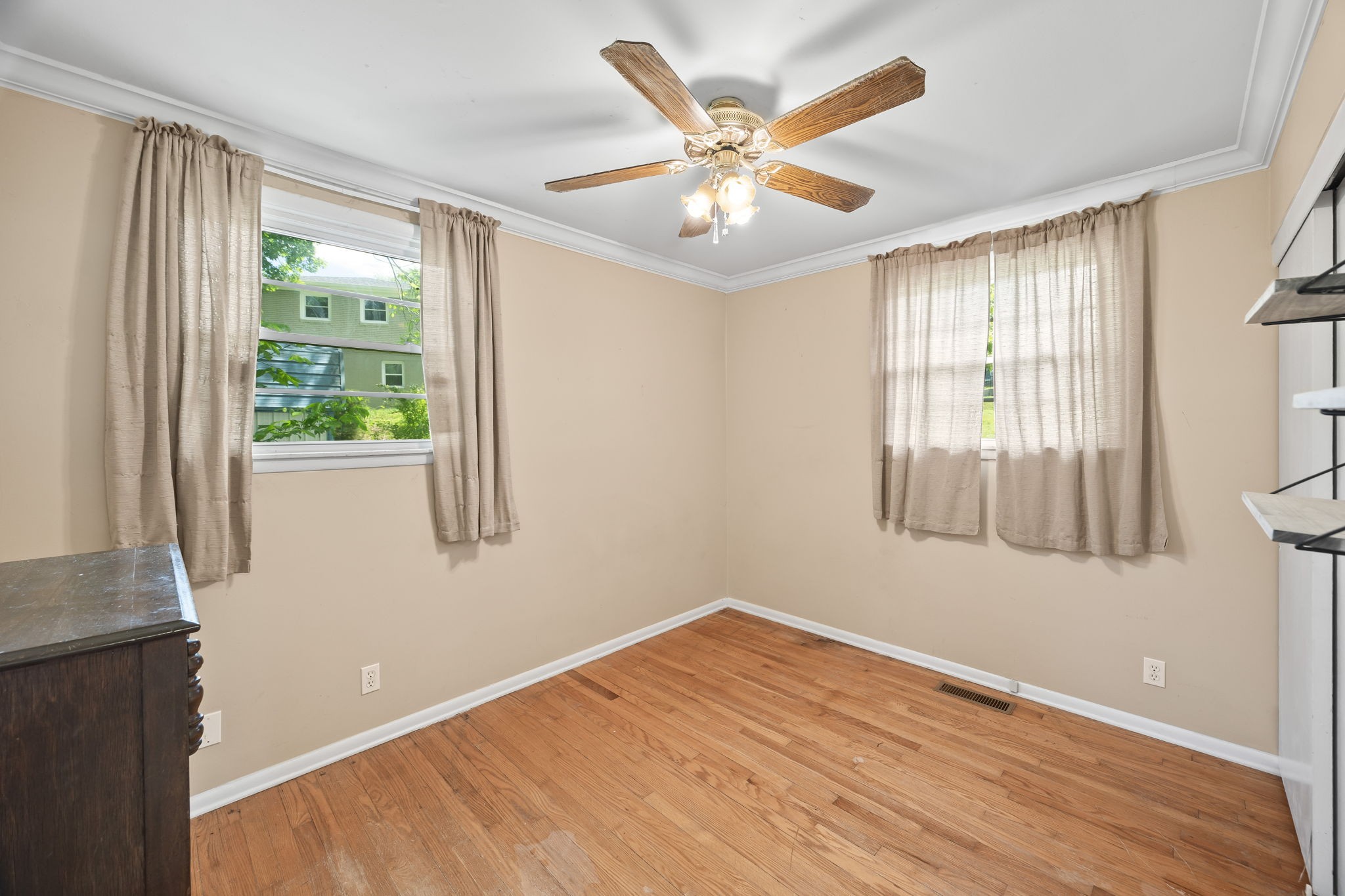 103 Walnut Dr
