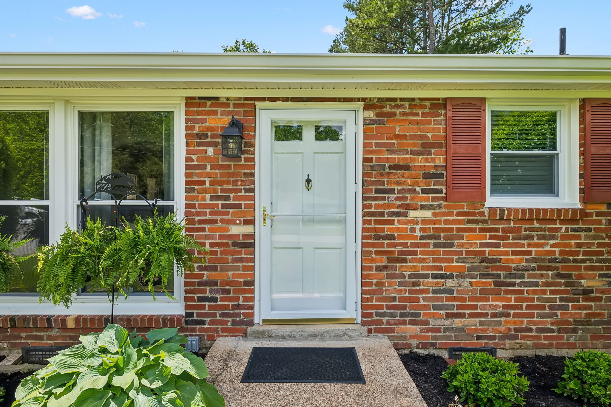 266 Paradise Dr
