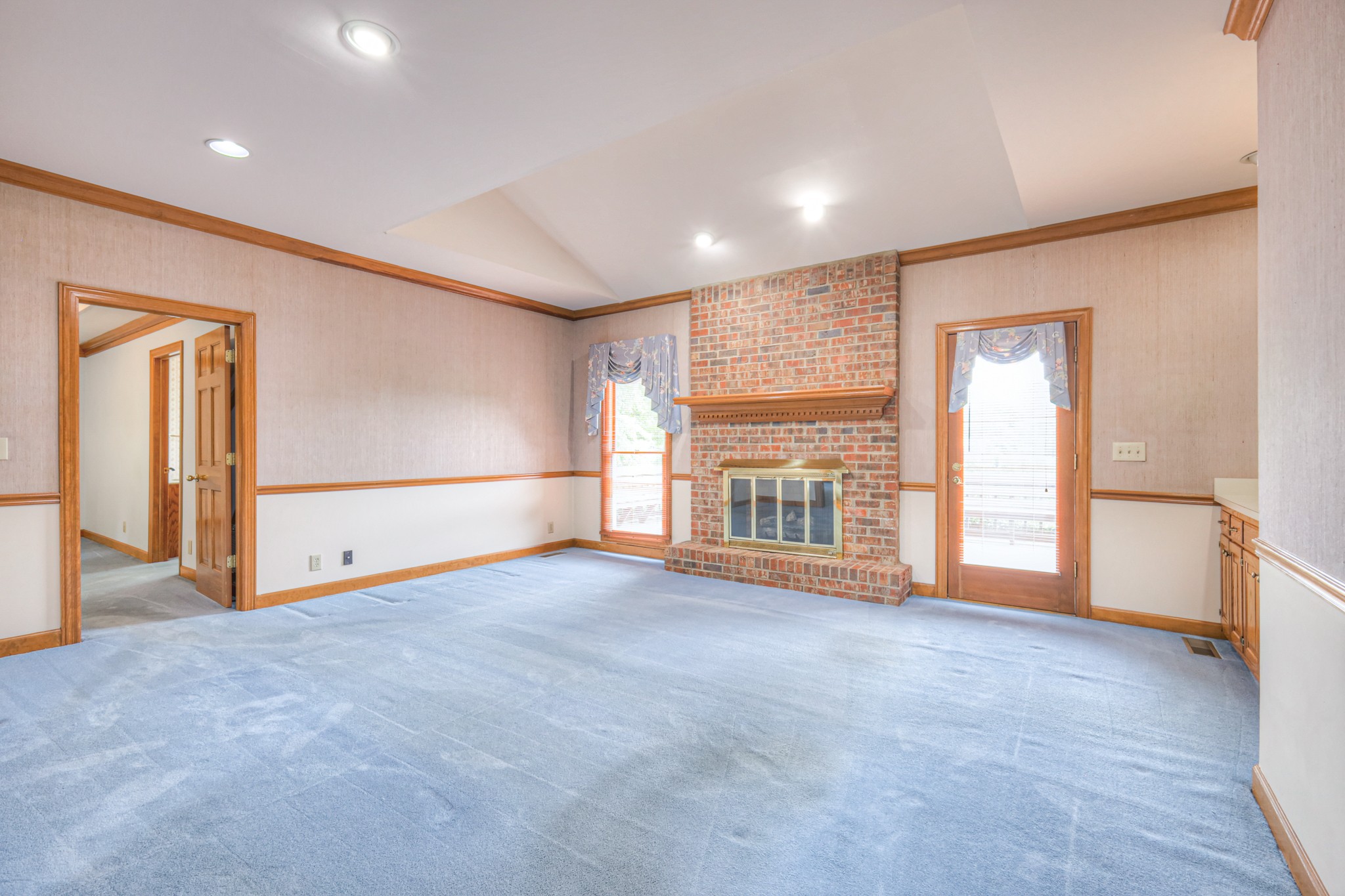 145 Dekewood Dr