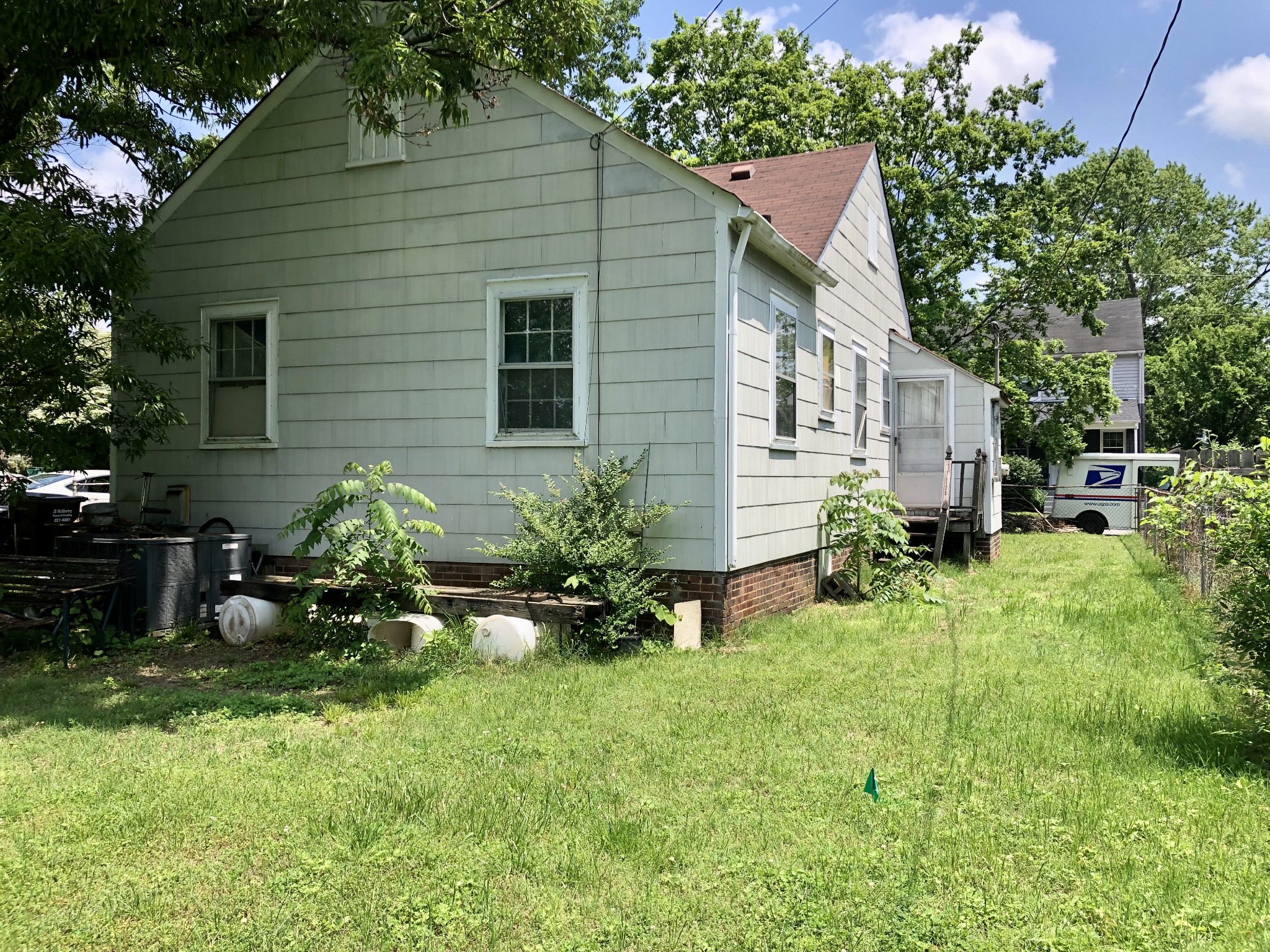 1000 Bryan St