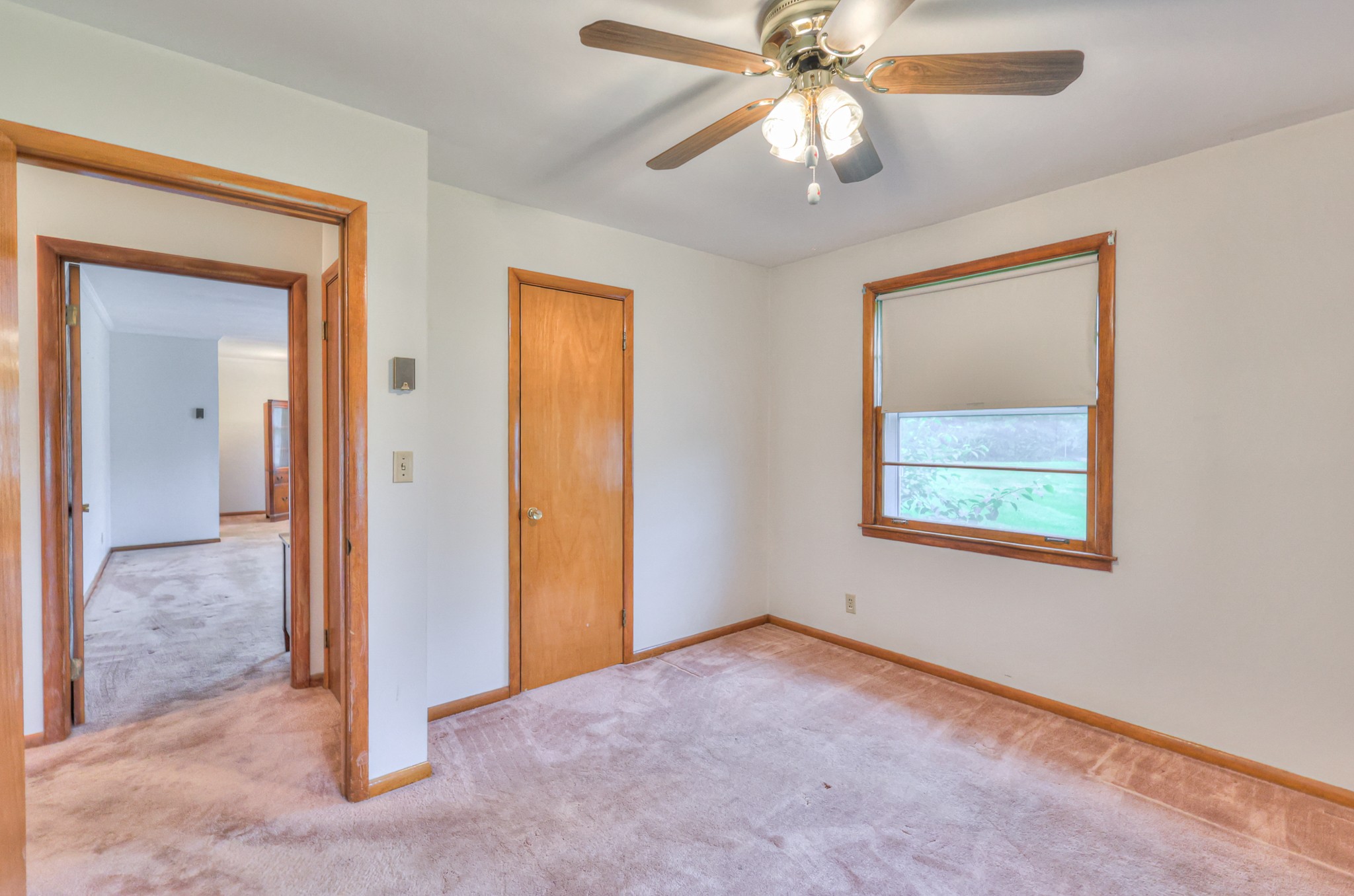 201 Foxwood Ln