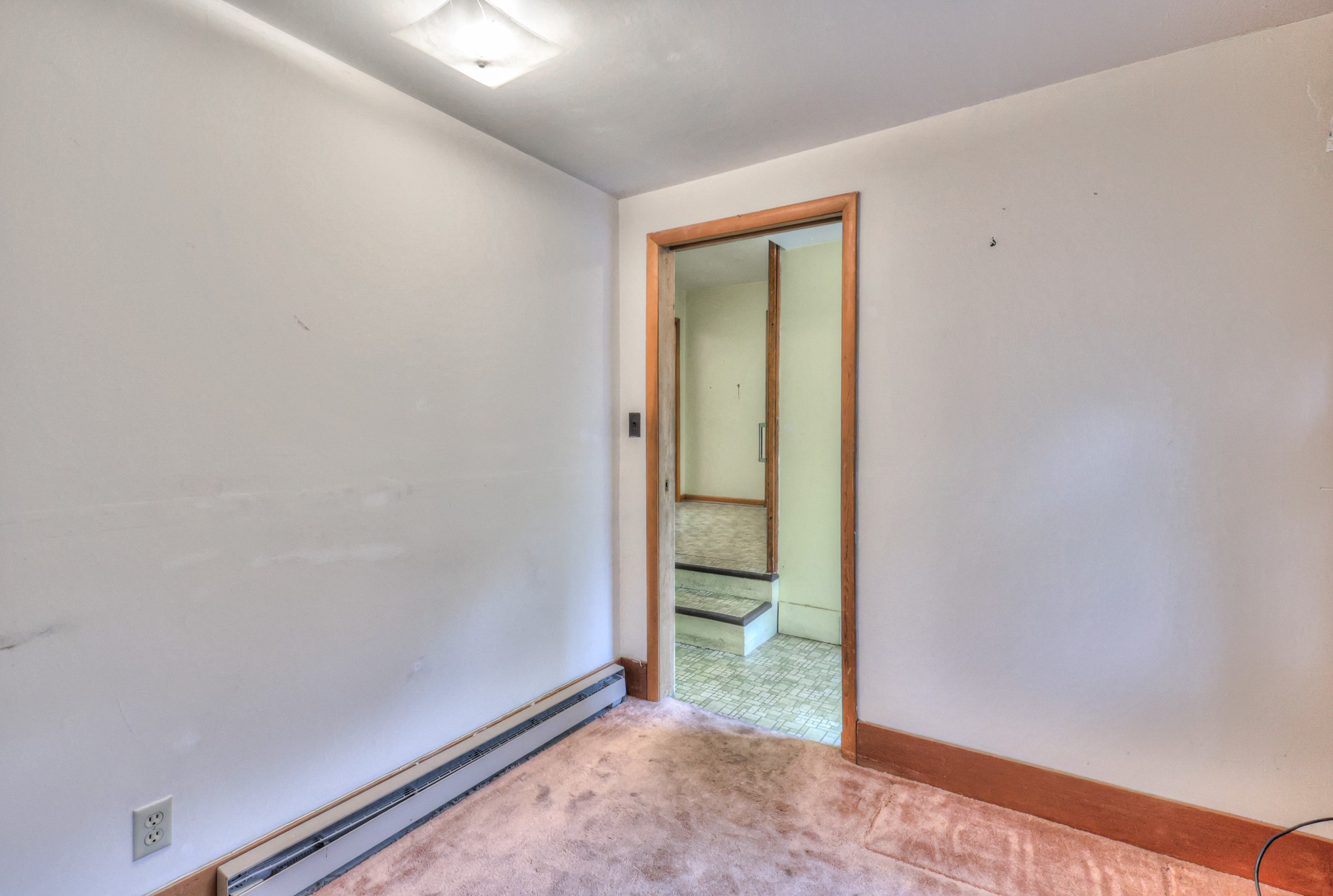 201 Foxwood Ln