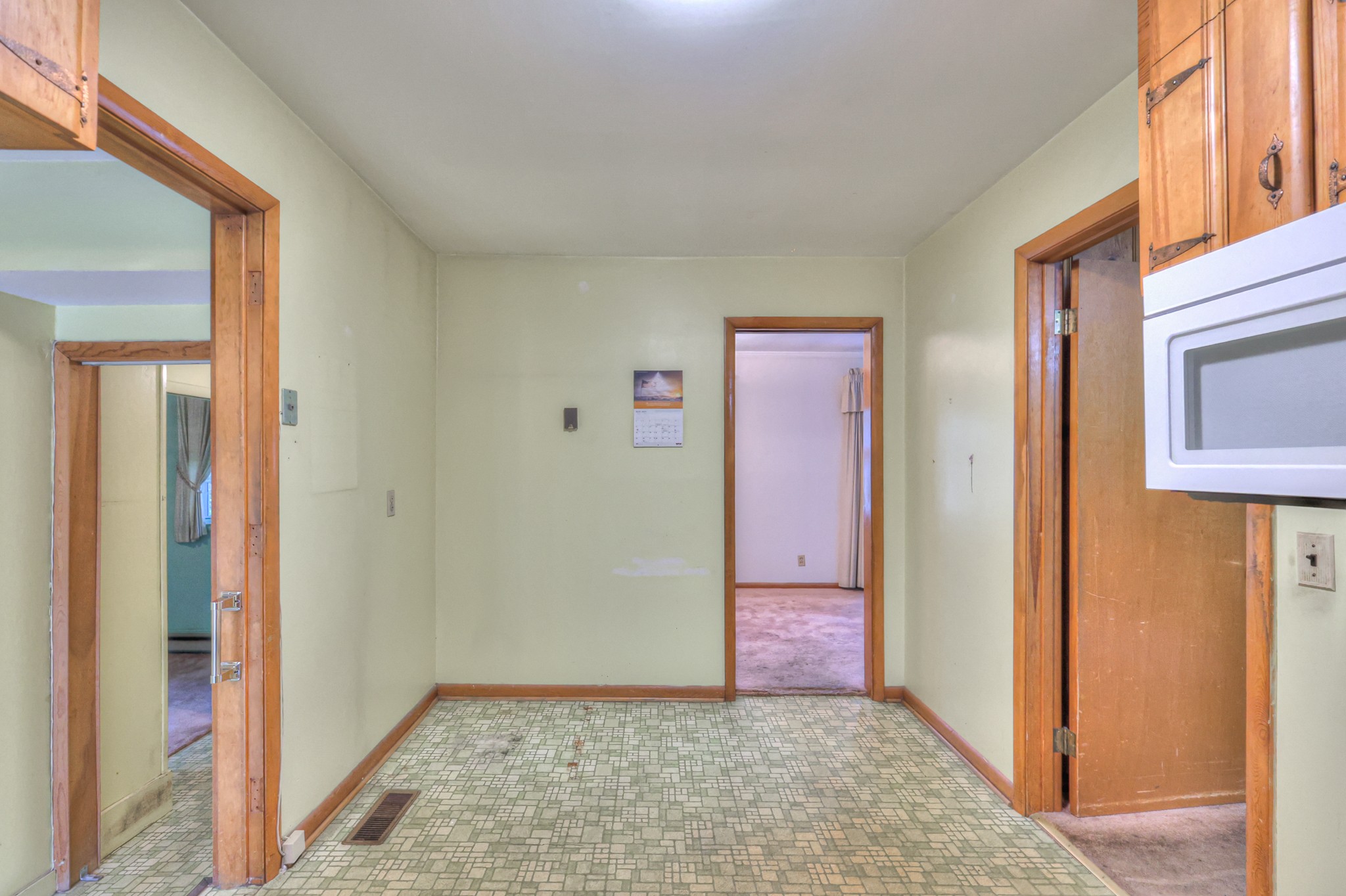 201 Foxwood Ln