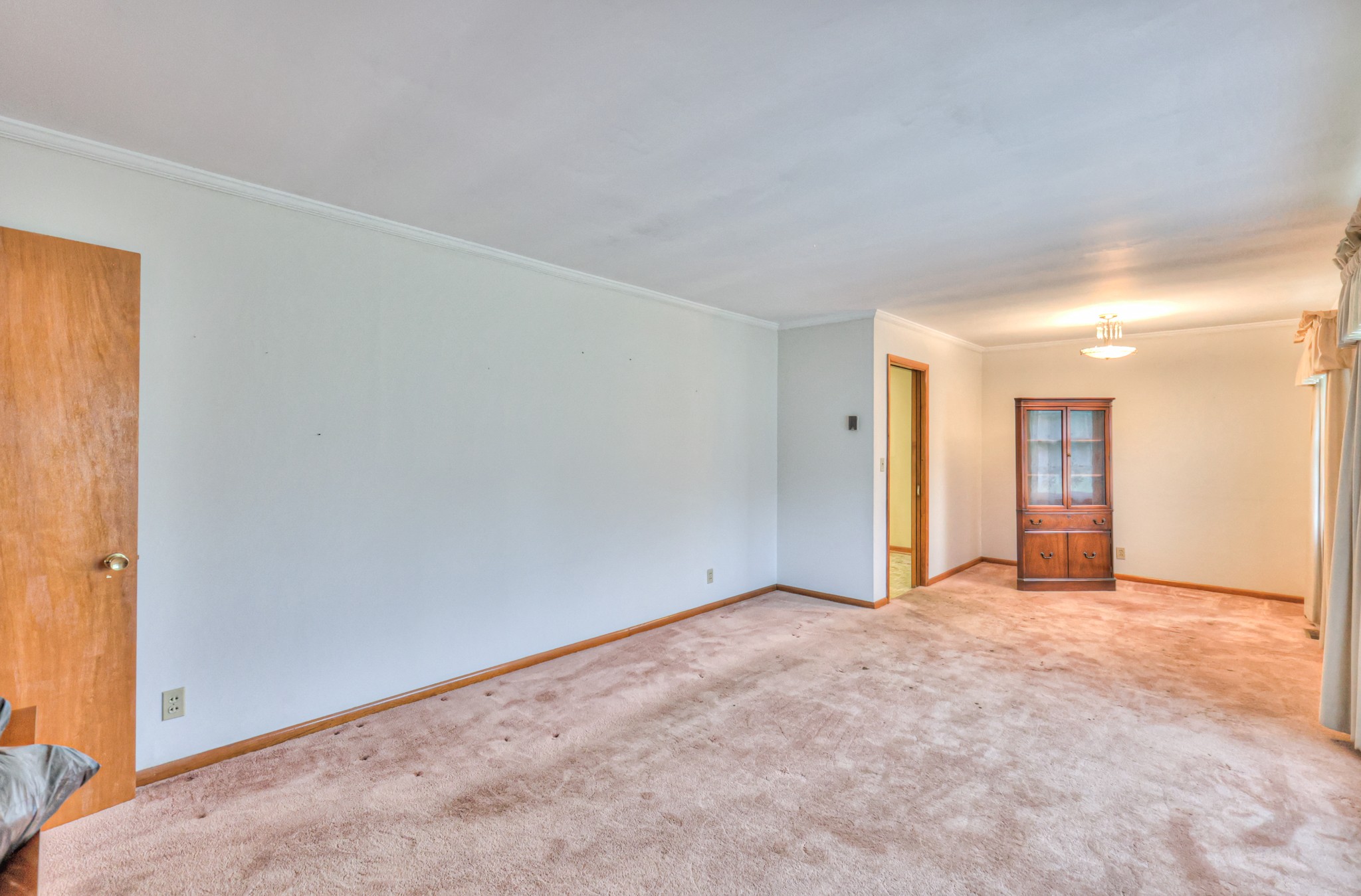 201 Foxwood Ln