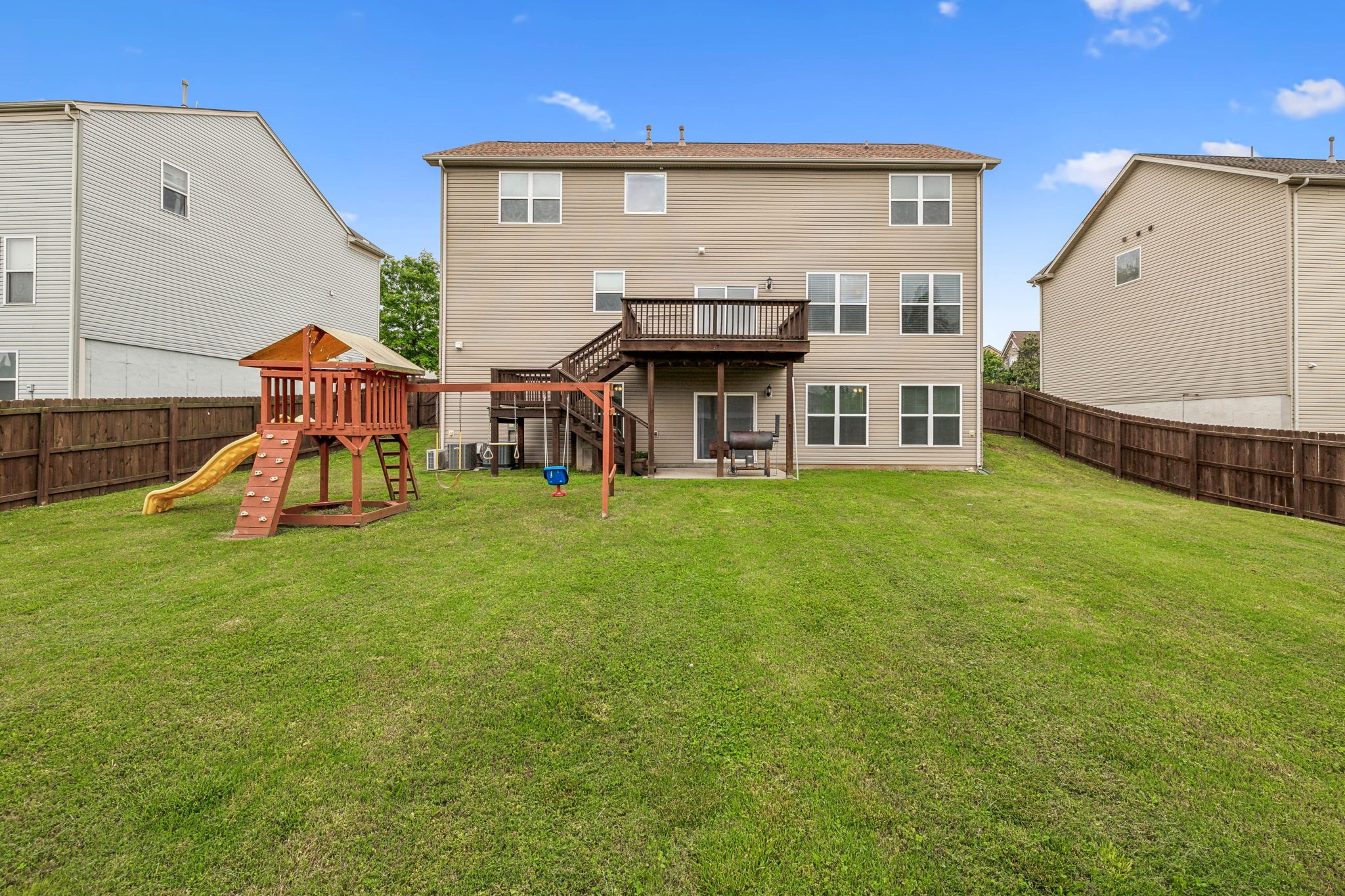 271 Gibson Dr