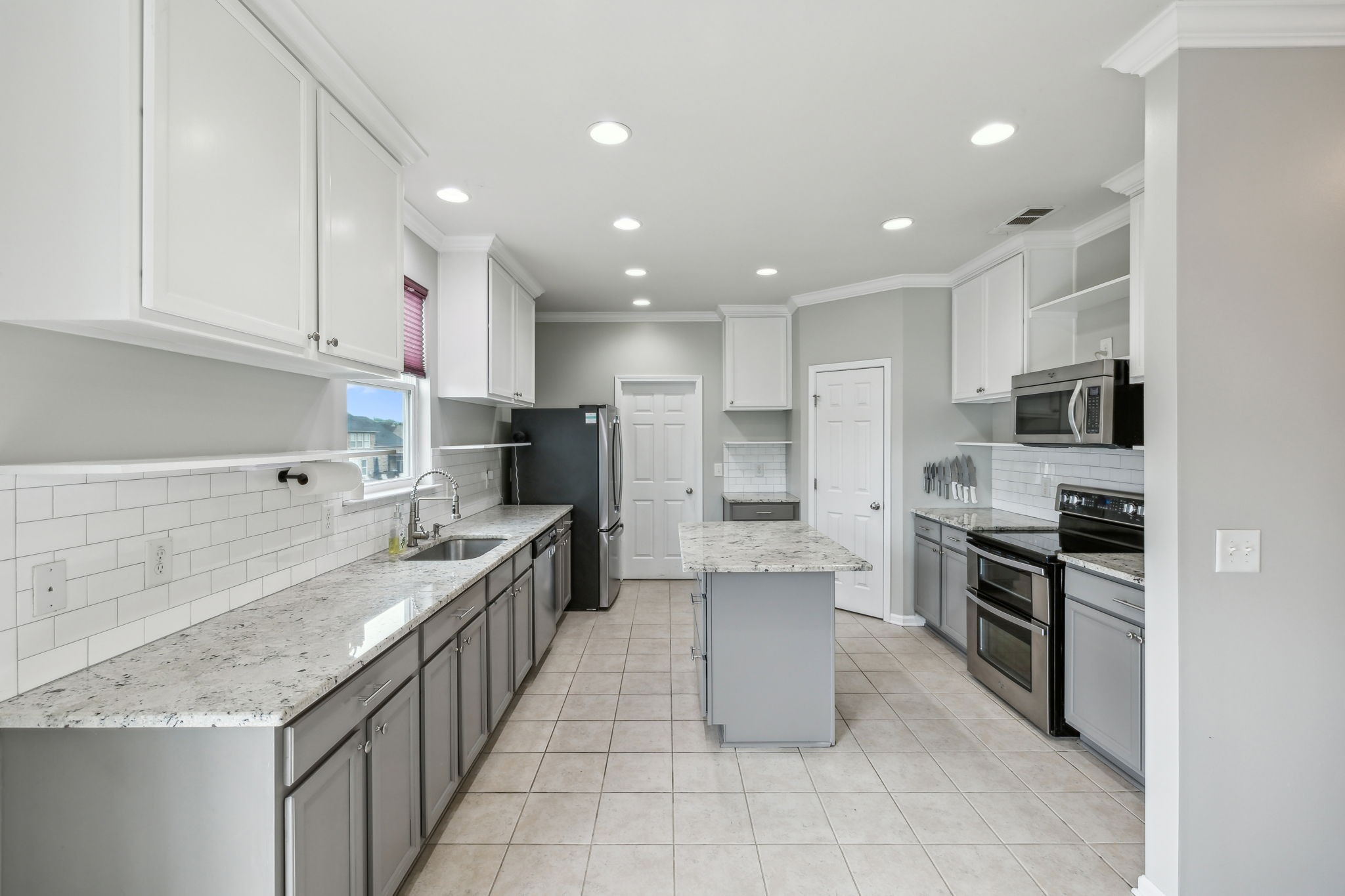 271 Gibson Dr