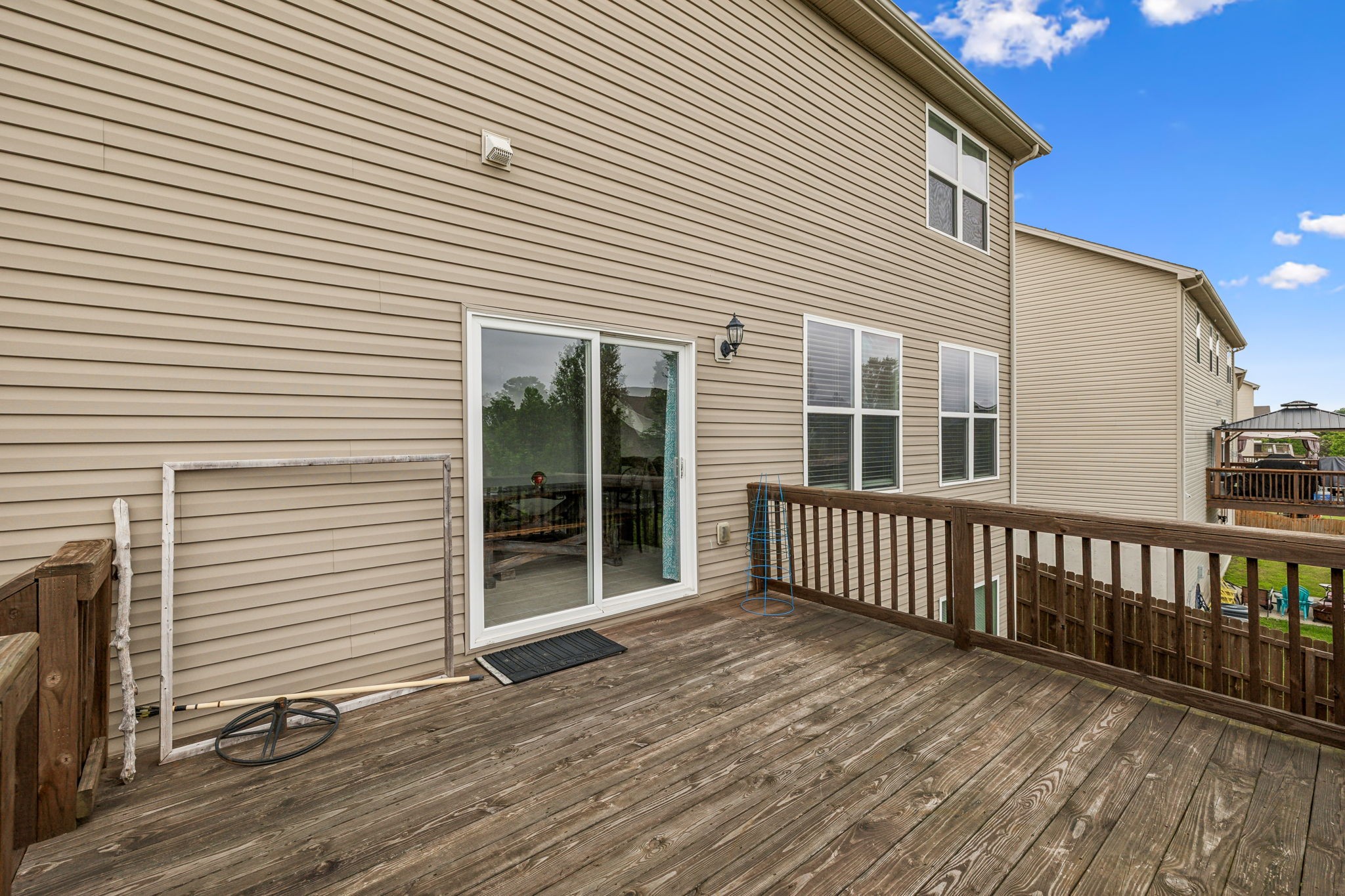 271 Gibson Dr