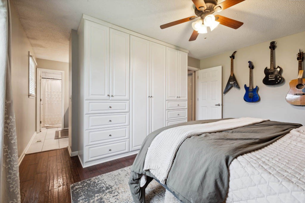 1517 Brian St