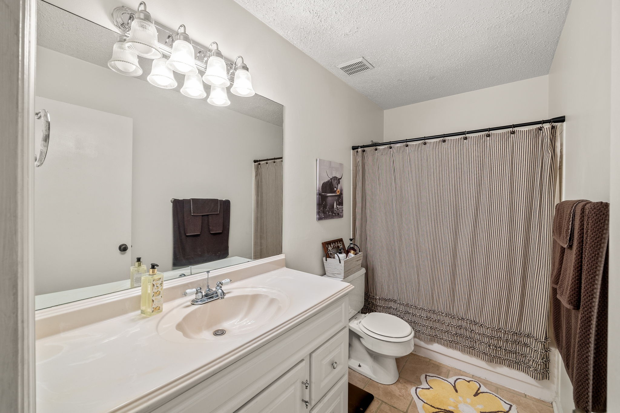 264 Lake Chateau Dr
