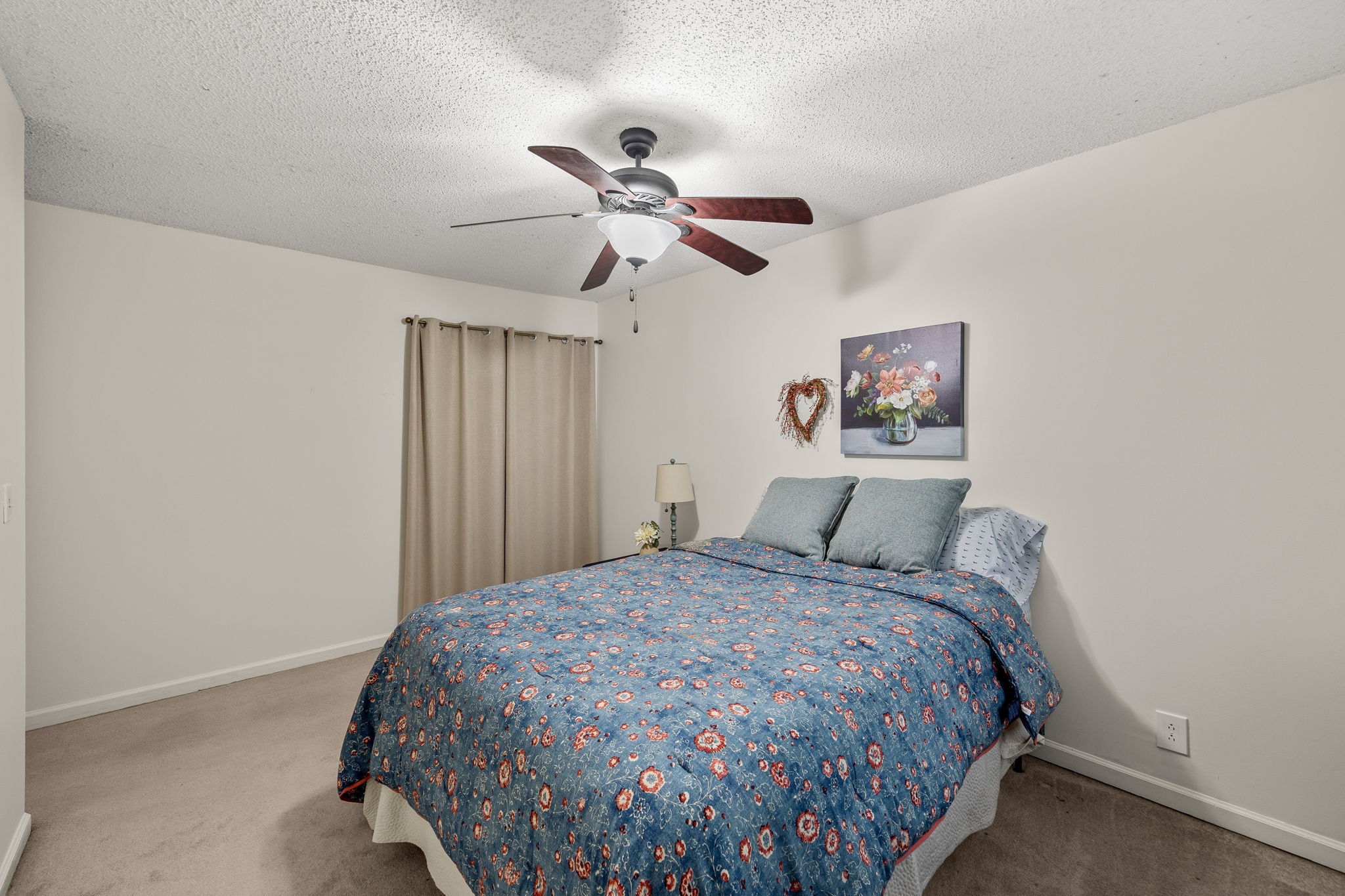 264 Lake Chateau Dr