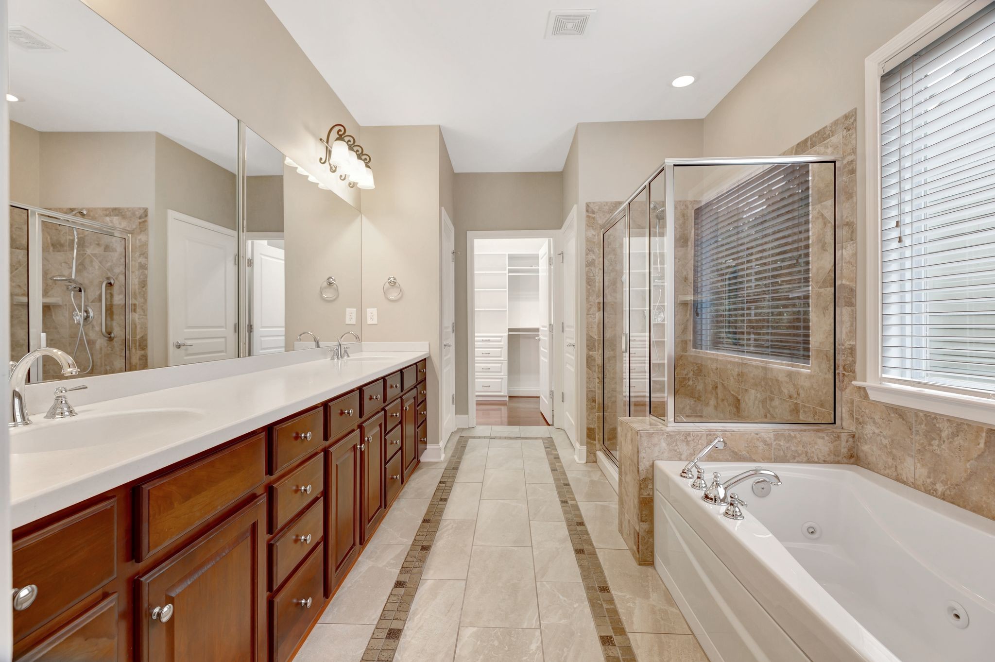 221 Antebellum Ln