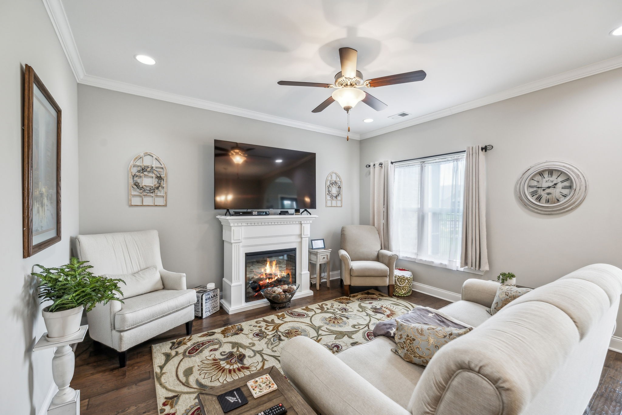 1420 Whispering Oaks Dr