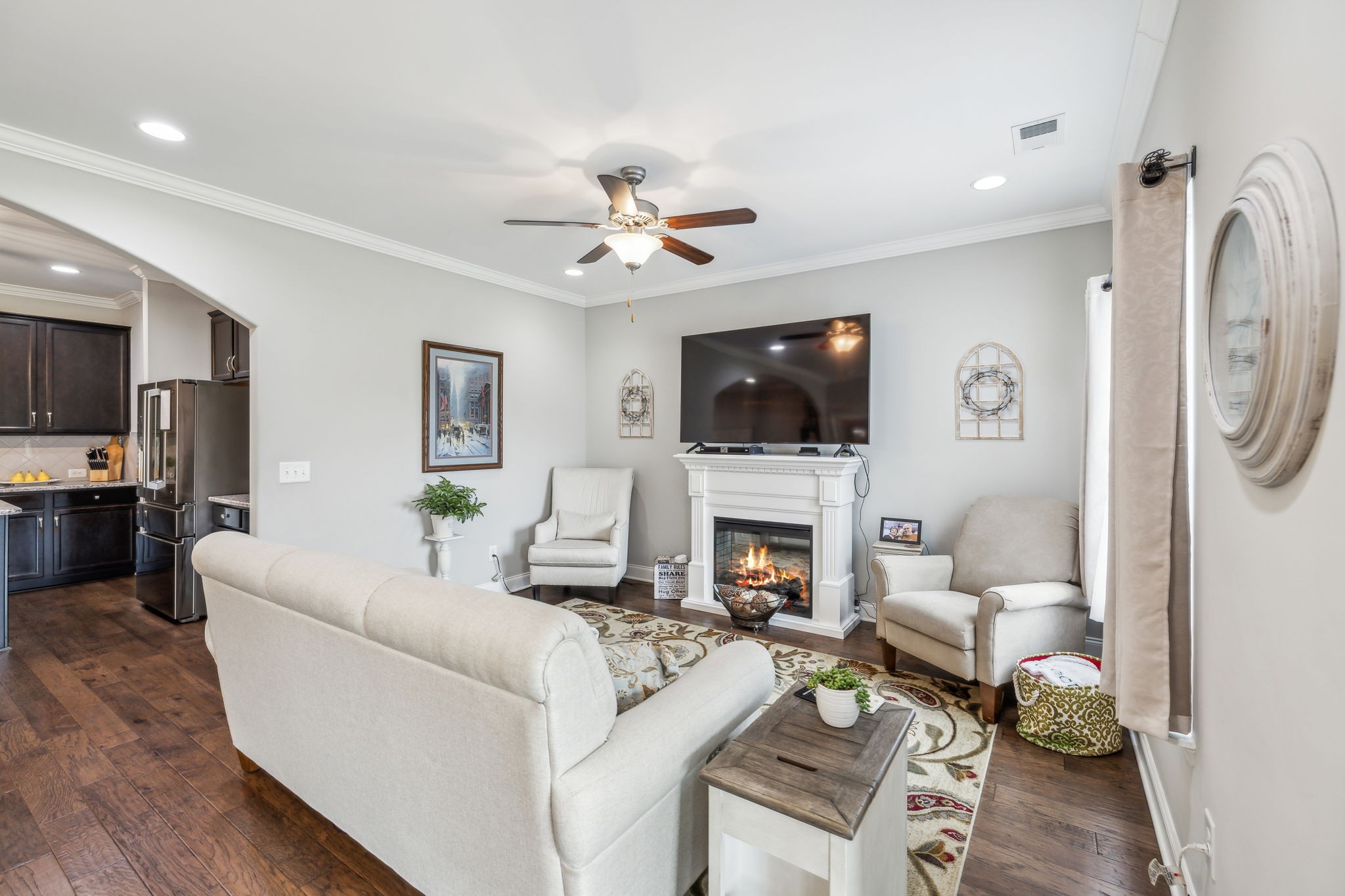 1420 Whispering Oaks Dr