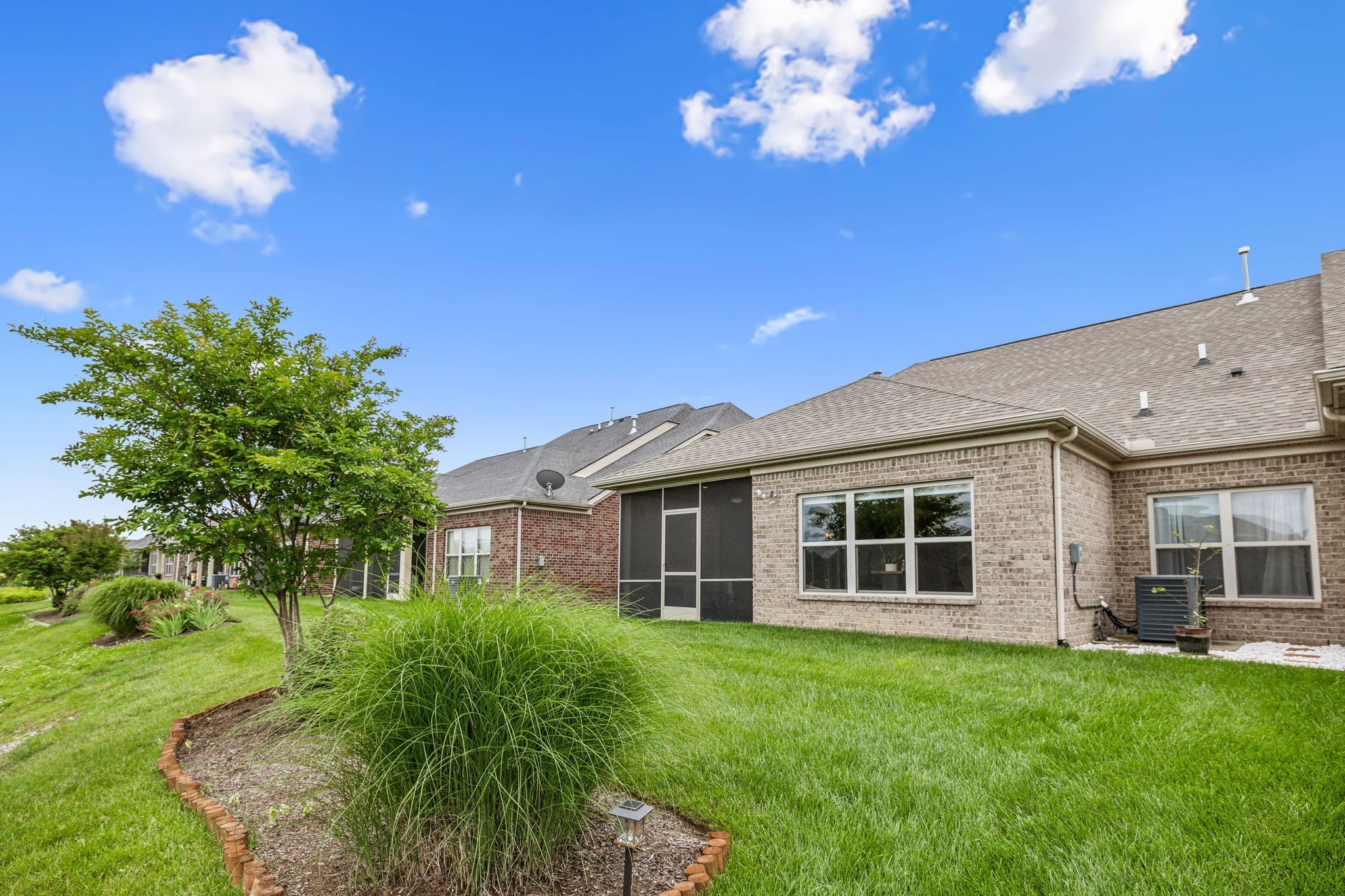 1420 Whispering Oaks Dr
