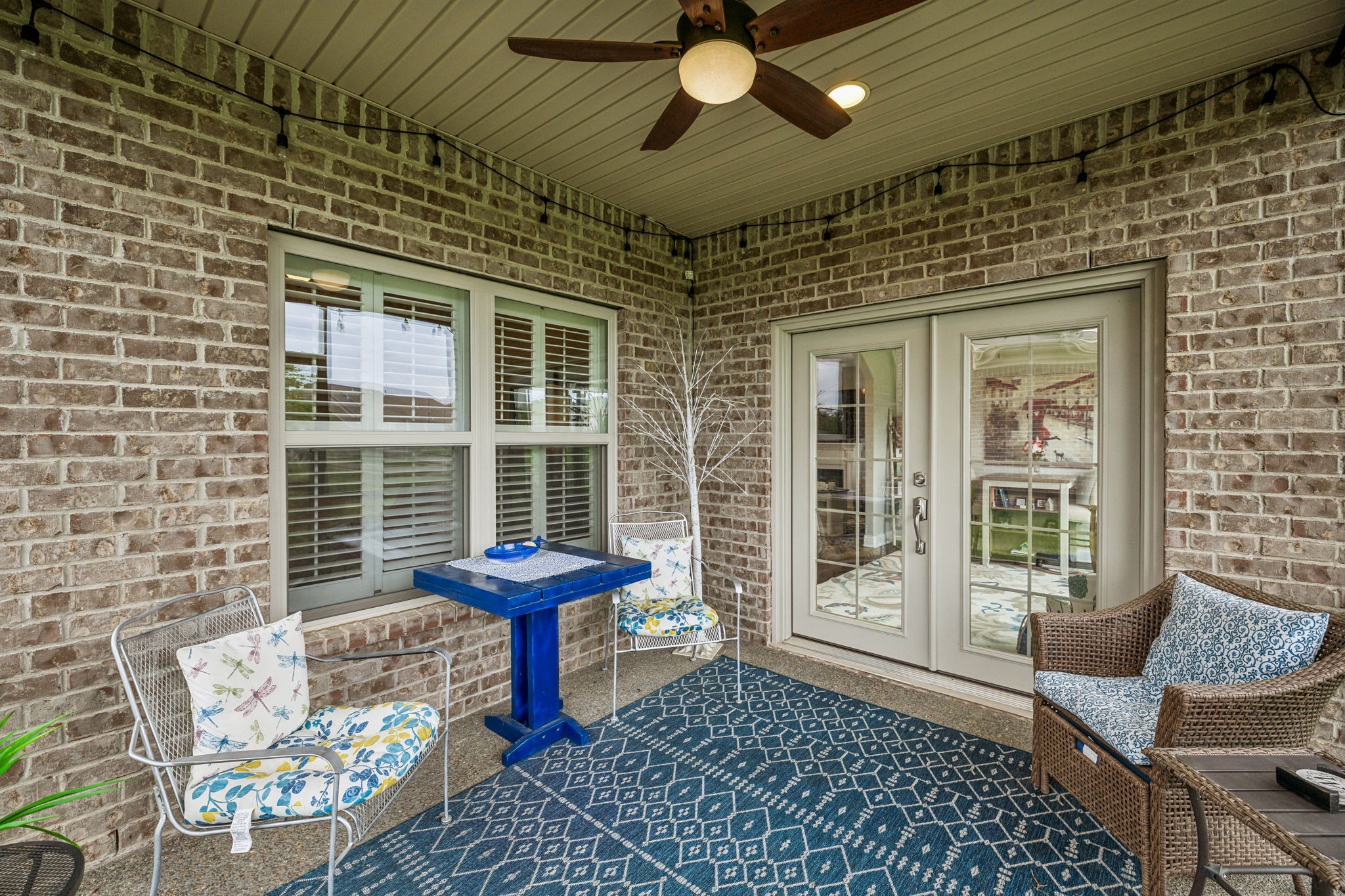 1420 Whispering Oaks Dr