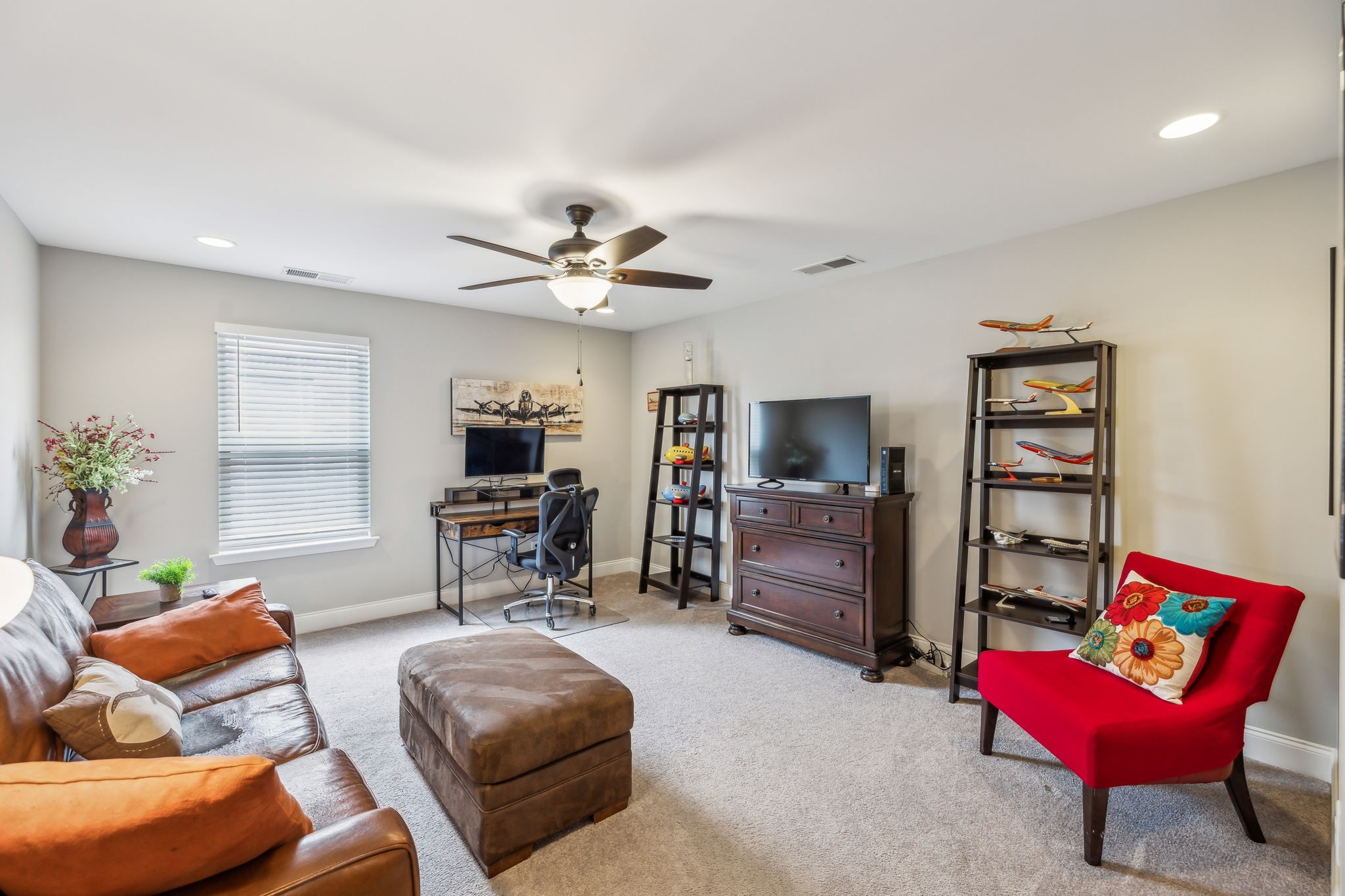 1420 Whispering Oaks Dr