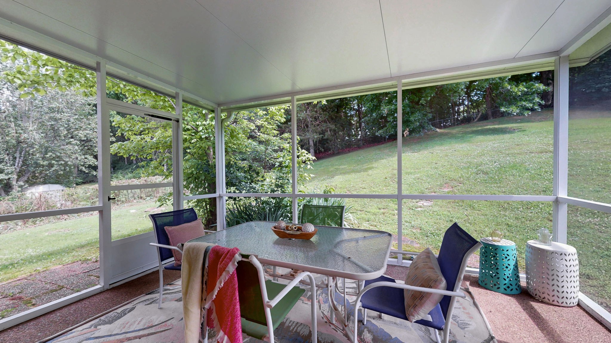 2432 Ponderosa Way