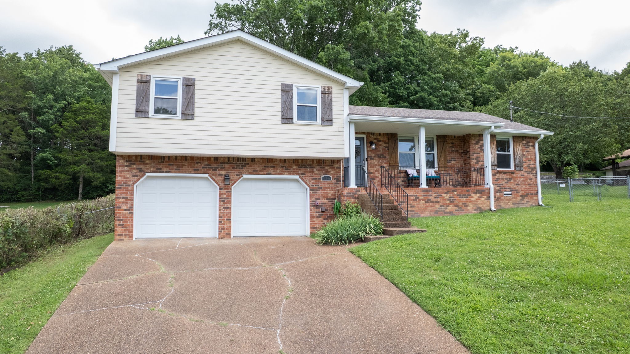2432 Ponderosa Way