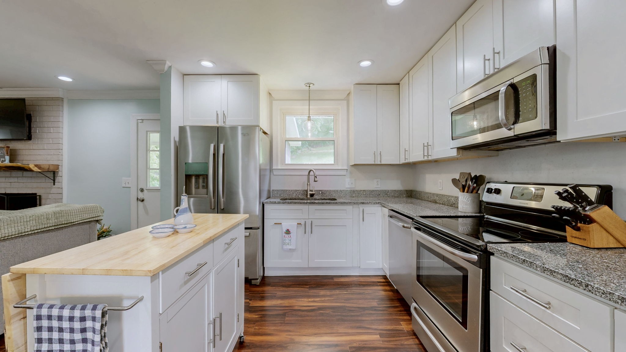 2432 Ponderosa Way