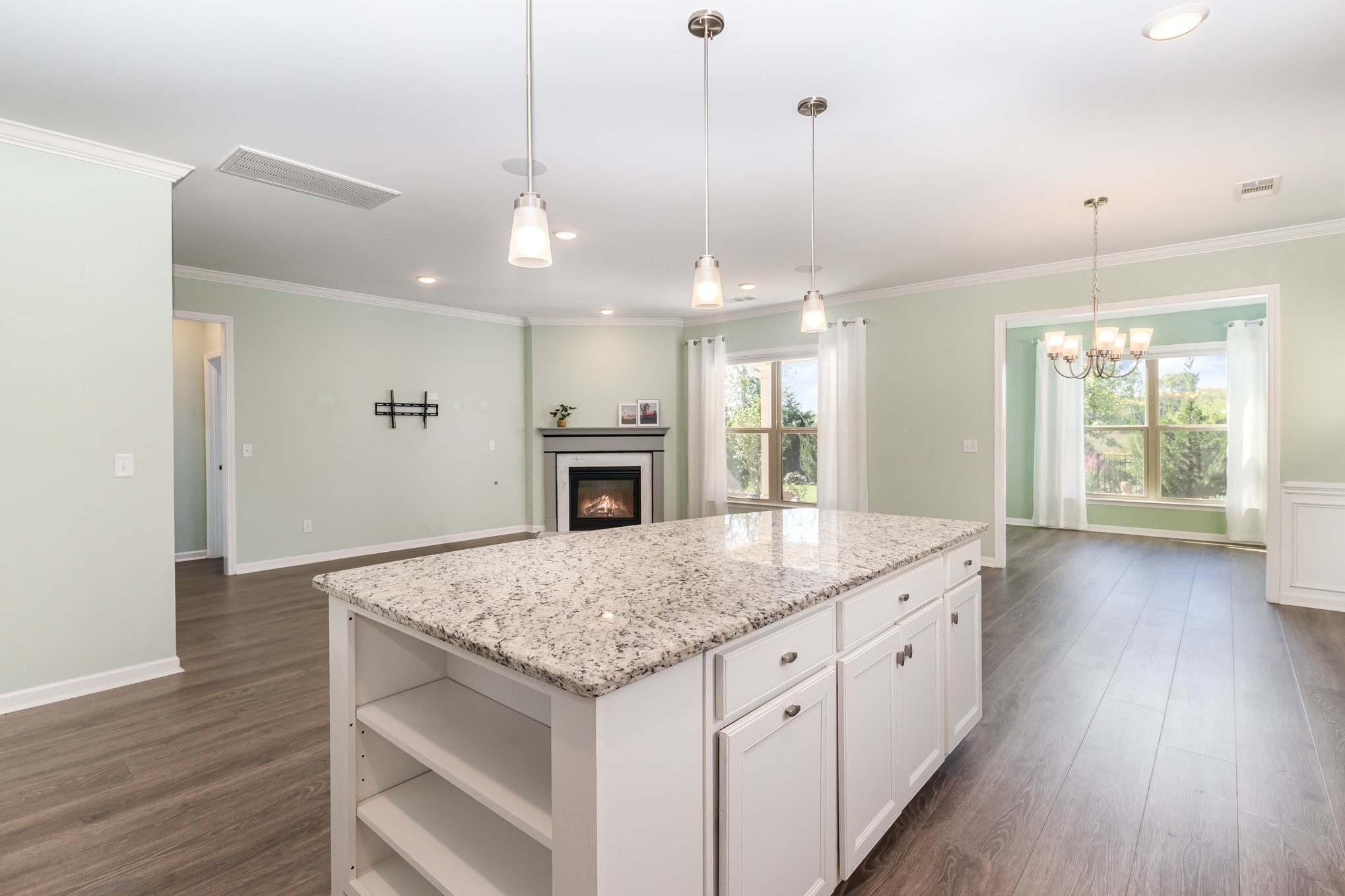 2237 Henderson Dr