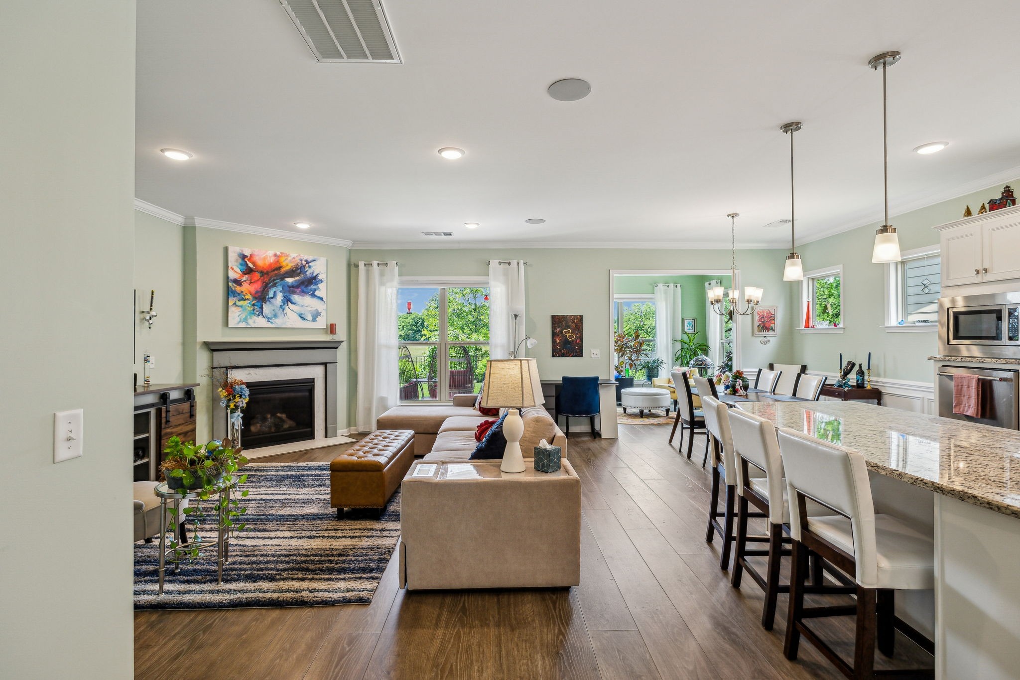 2237 Henderson Dr