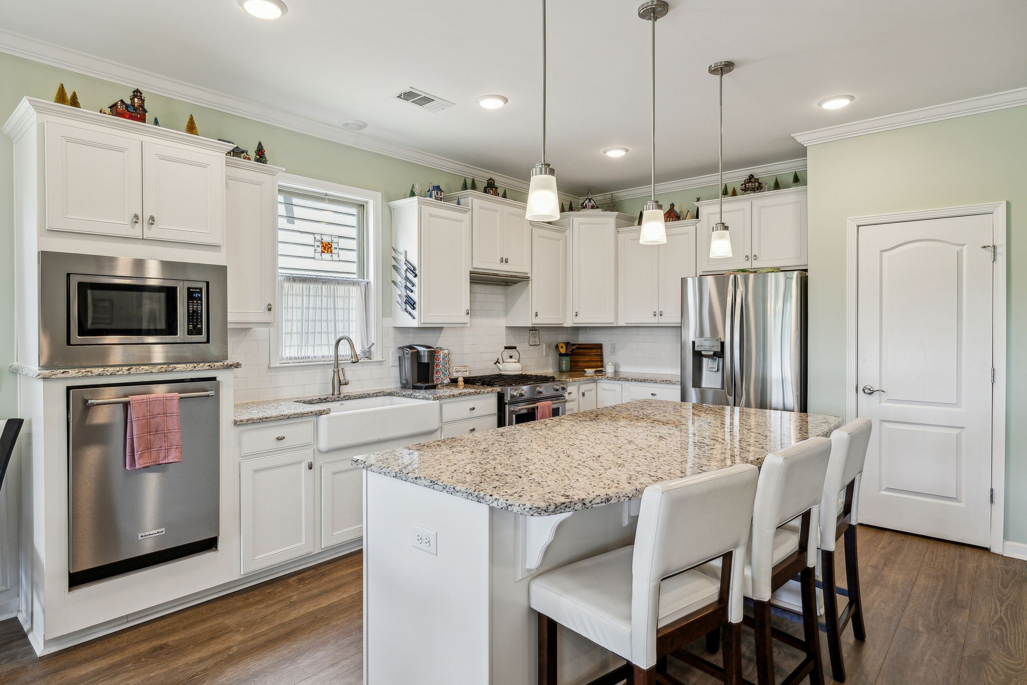 2237 Henderson Dr