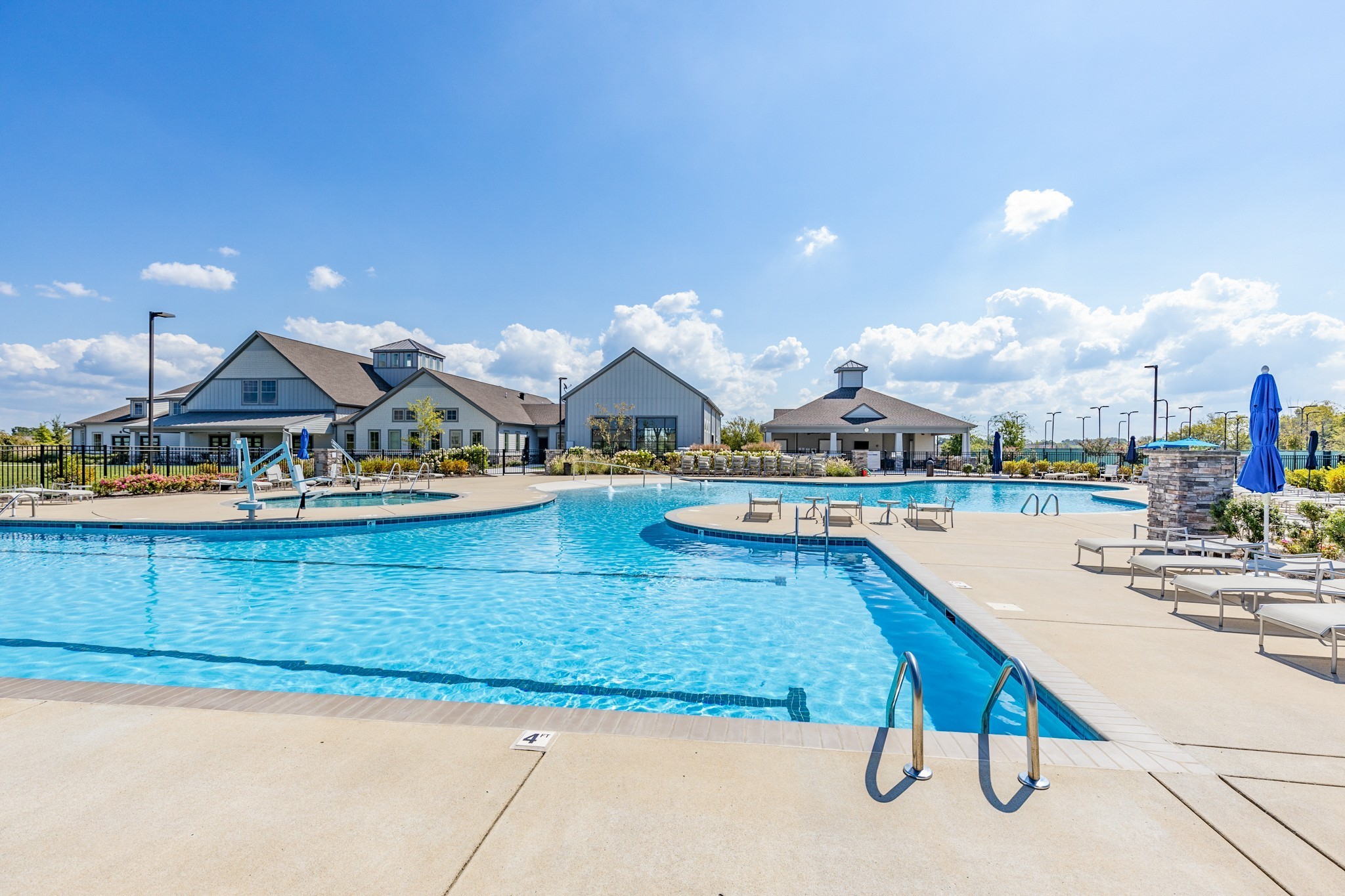 2237 Henderson Dr