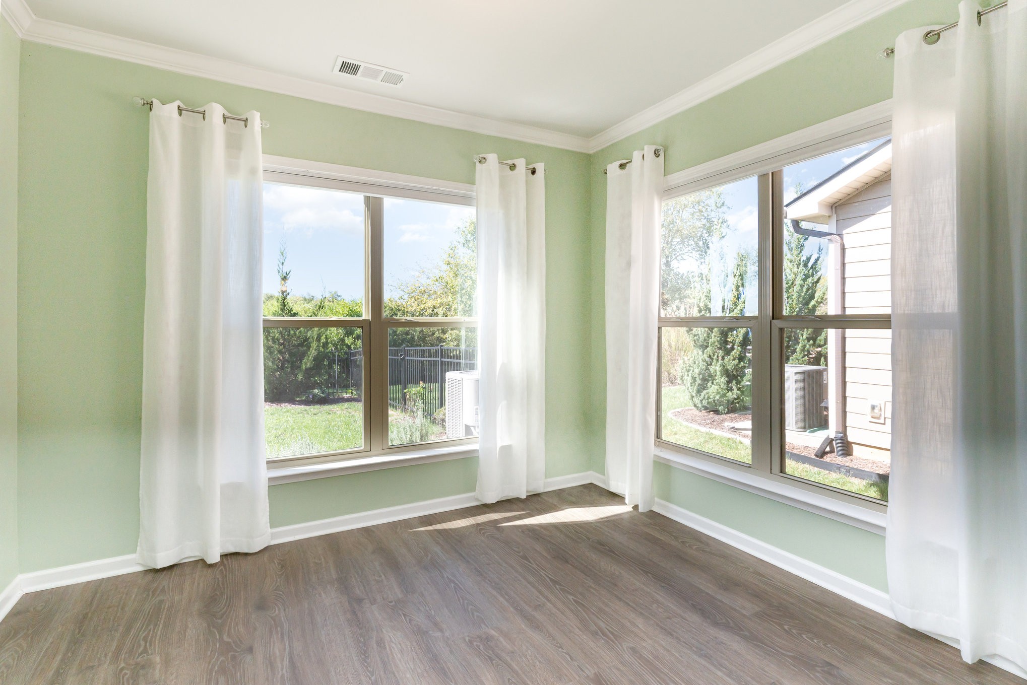 2237 Henderson Dr